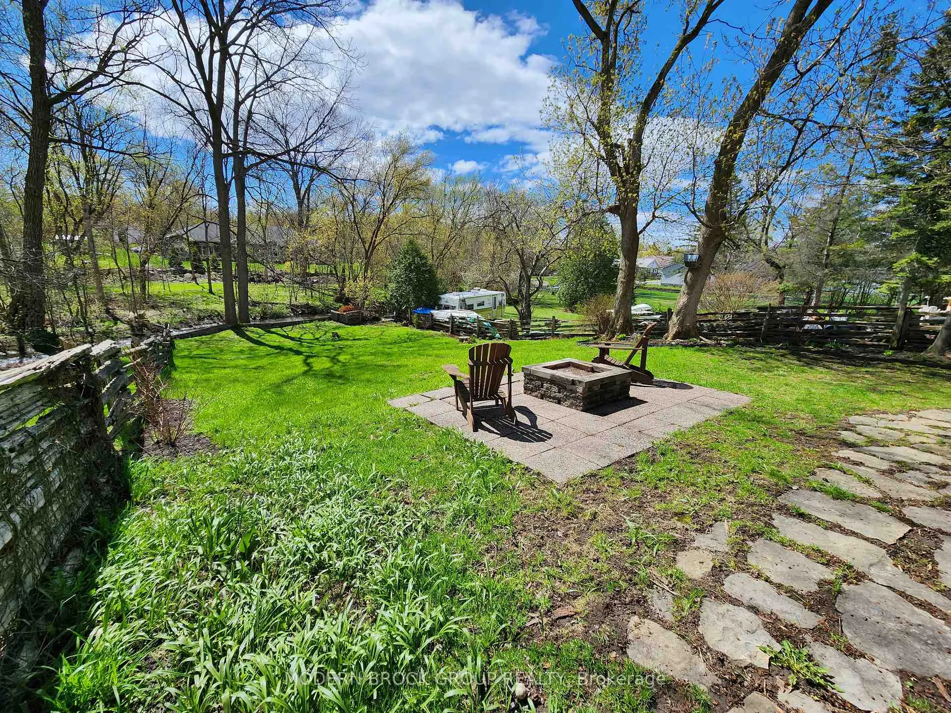Photo 40 of 287 Brock Street, Brockville — HOMEH
