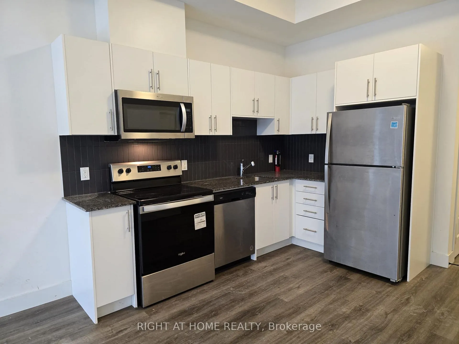 Photo 5 of Unit 103, 1101 Lackner Place, Kitchener — HOMEH