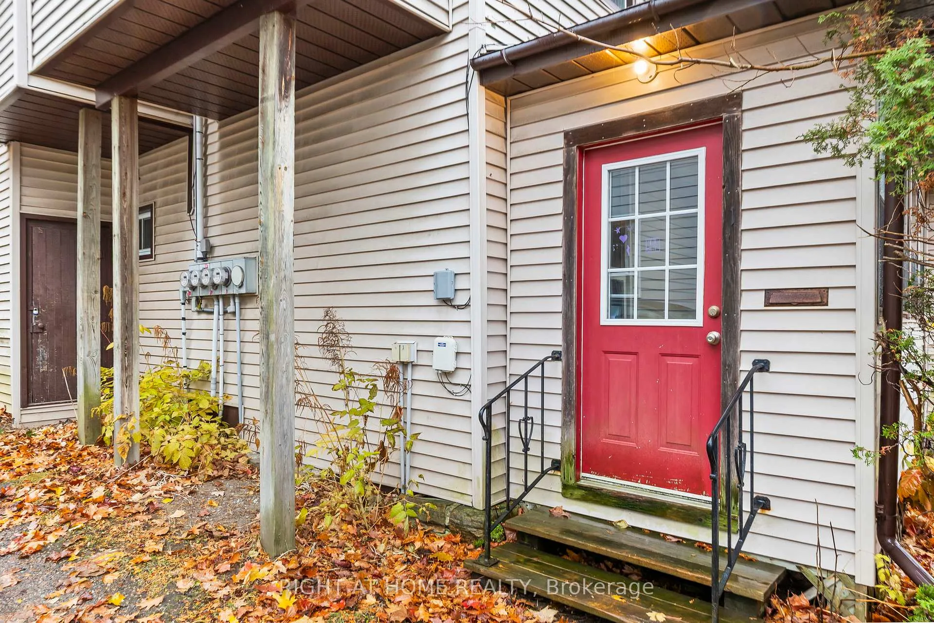 Photo 4 of 105 Gibson Street, Parry Sound — HOMEH