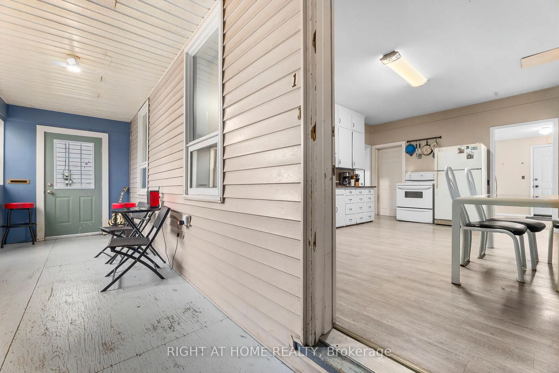 Photo 6 of 105 Gibson Street, Parry Sound — HOMEH