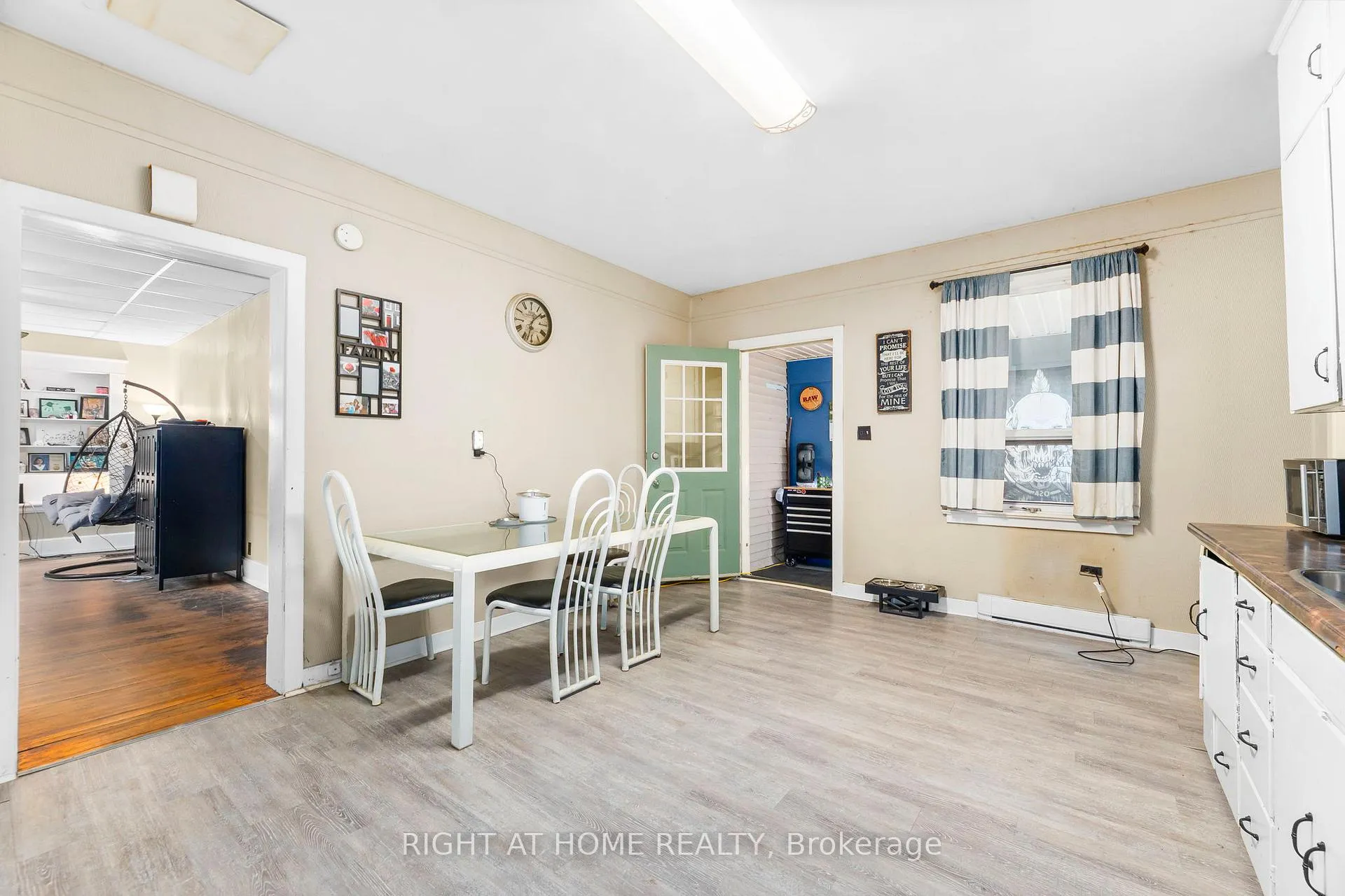 Photo 9 of 105 Gibson Street, Parry Sound — HOMEH