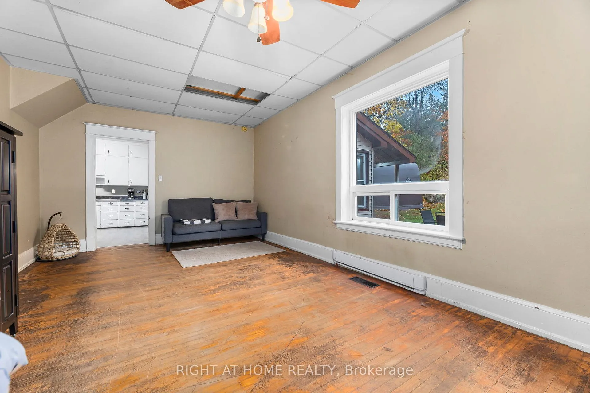 Photo 13 of 105 Gibson Street, Parry Sound — HOMEH