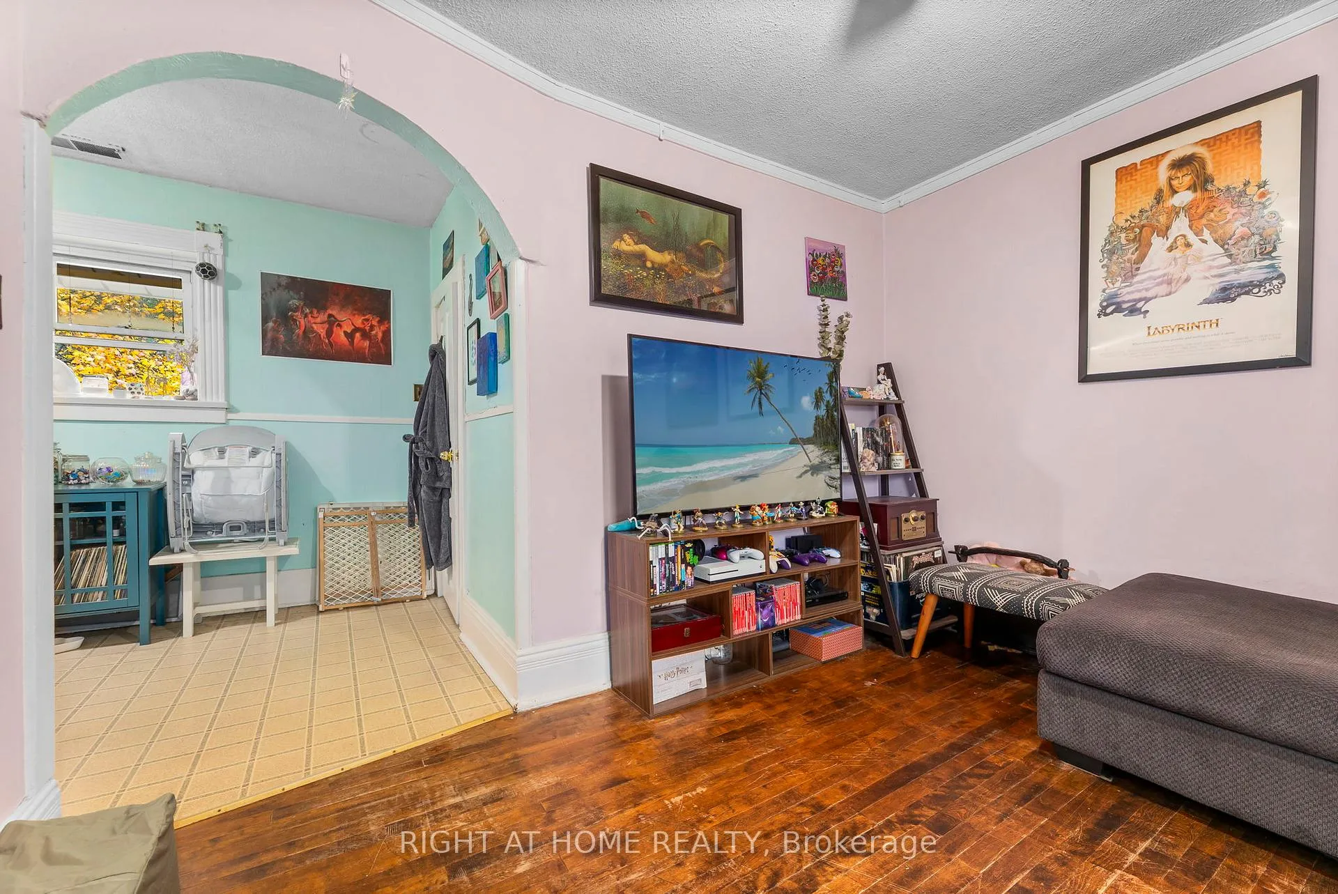 Photo 25 of 105 Gibson Street, Parry Sound — HOMEH