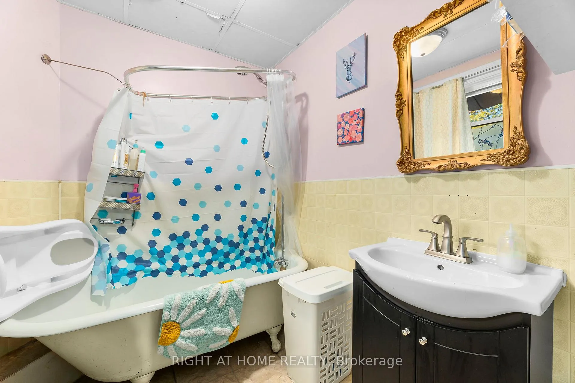 Photo 29 of 105 Gibson Street, Parry Sound — HOMEH