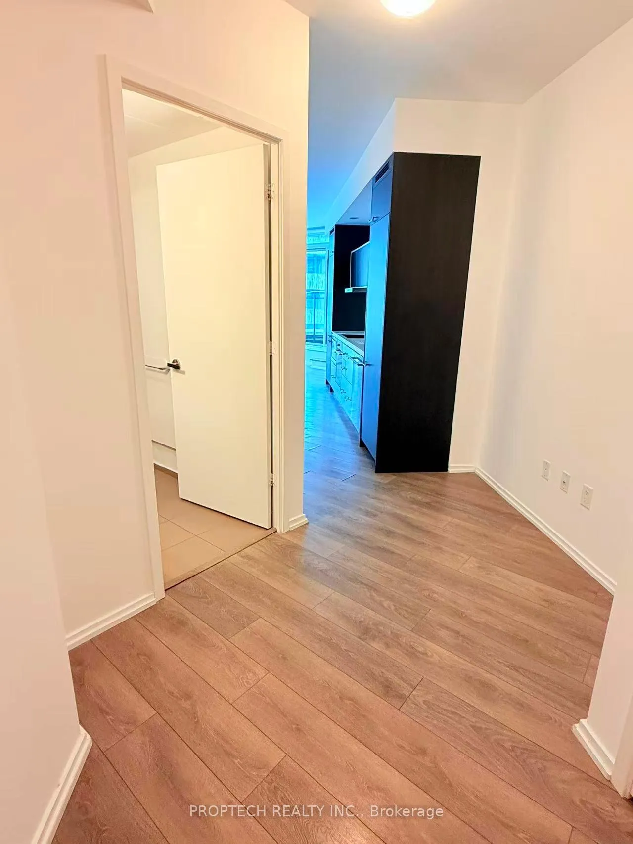 Photo 4 of Unit 707, 45 Charles Street E, Toronto, Church-Yonge Corridor — HOMEH