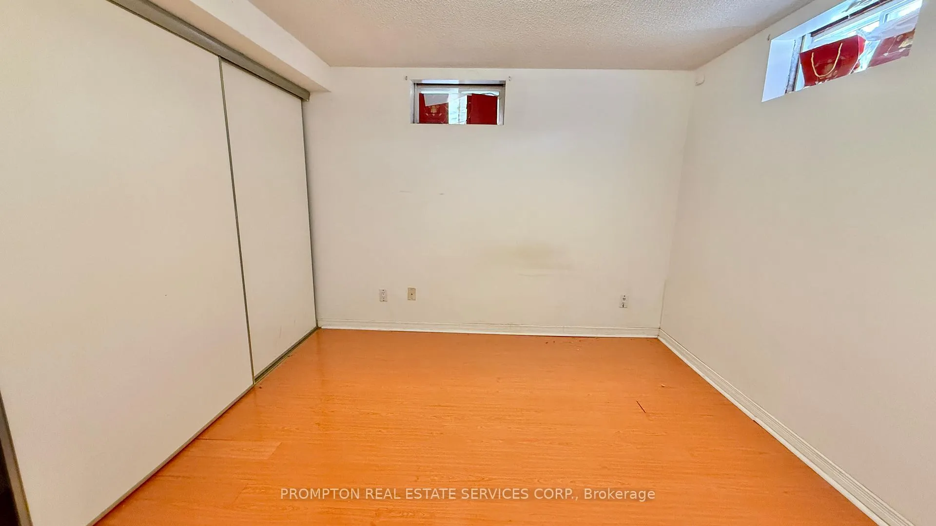 Photo 6 of 235 Roxanne Crescent, Scarborough, Milliken — HOMEH