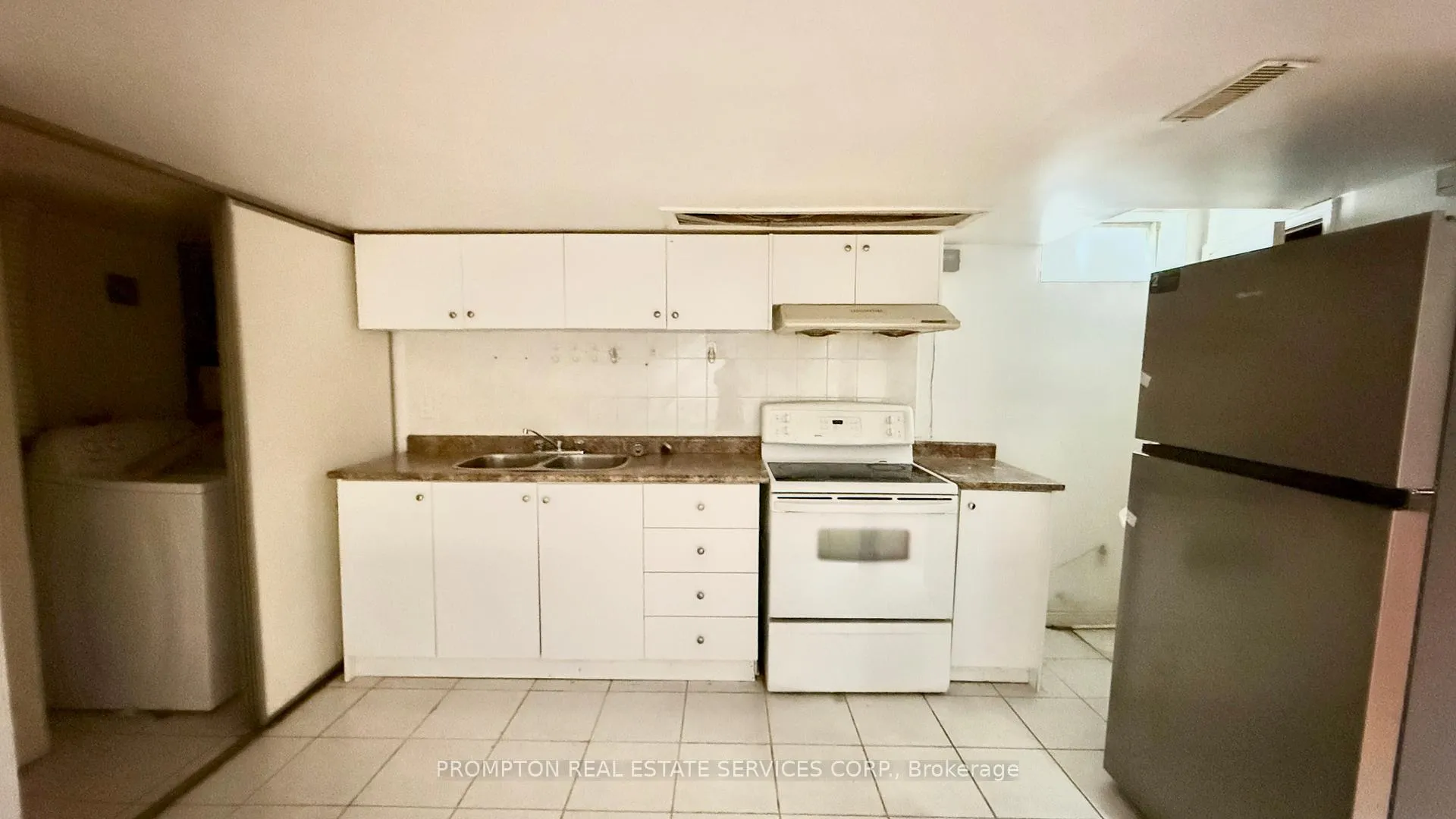 Photo 7 of 235 Roxanne Crescent, Scarborough, Milliken — HOMEH