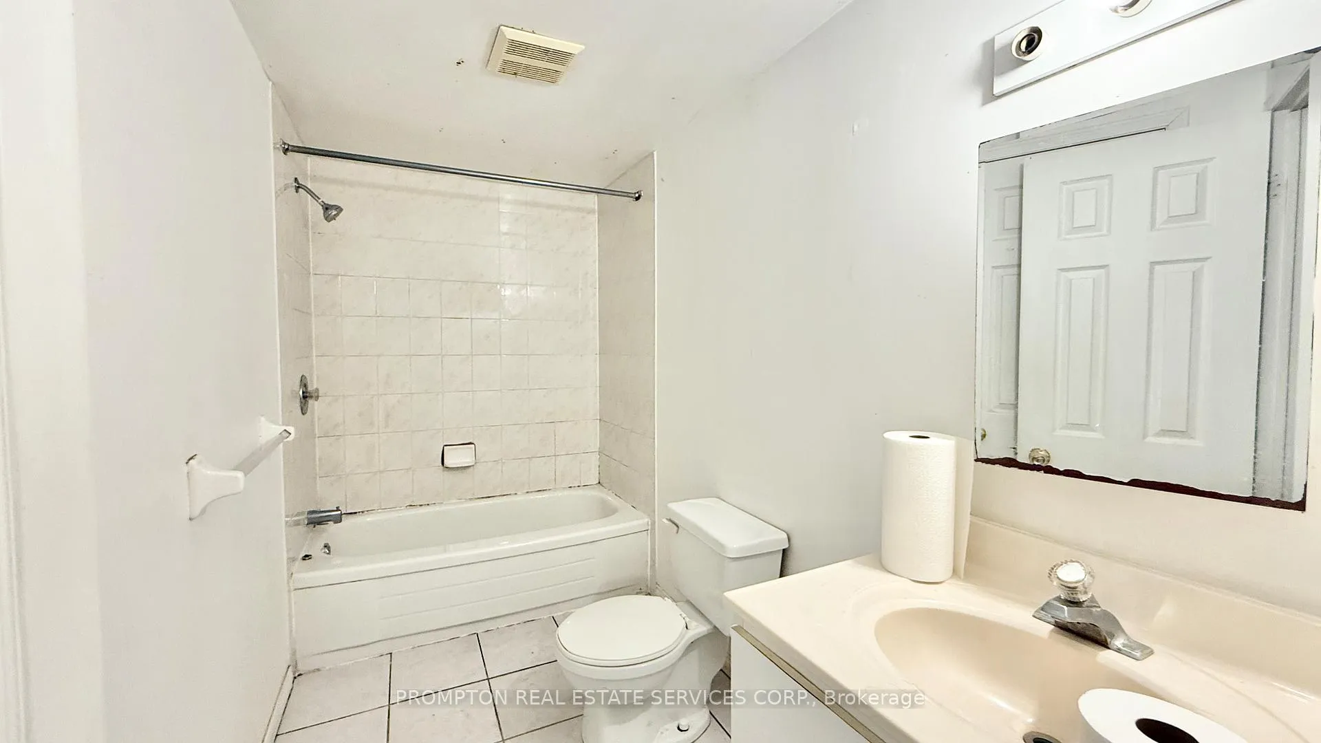 Photo 8 of 235 Roxanne Crescent, Scarborough, Milliken — HOMEH