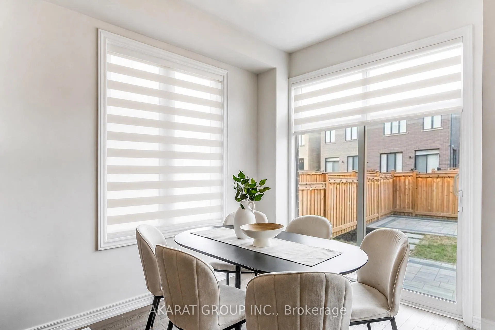 Photo 10 of 124 Armilia Place, Whitby, Rural Whitby — HOMEH