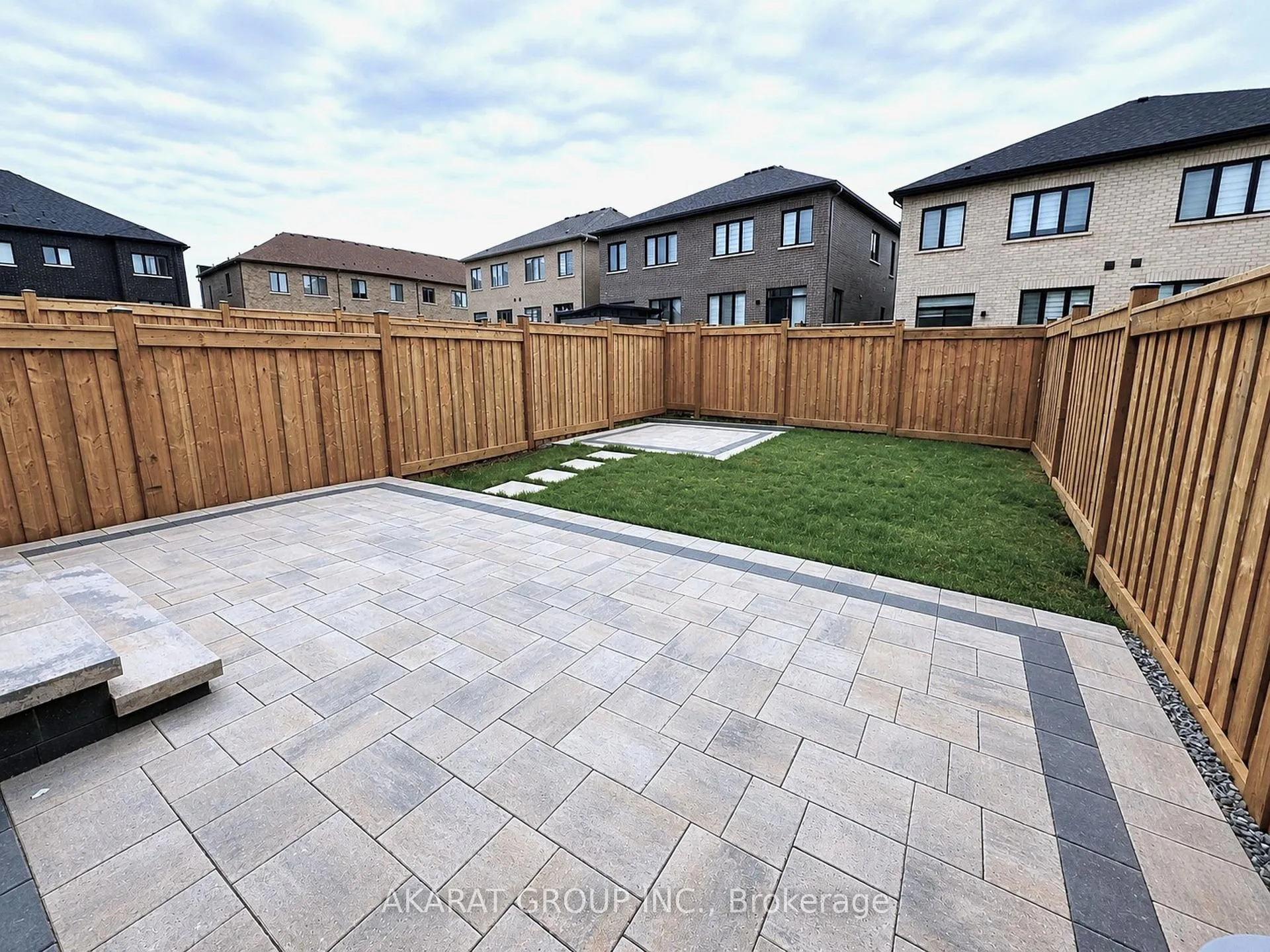 Photo 27 of 124 Armilia Place, Whitby, Rural Whitby — HOMEH