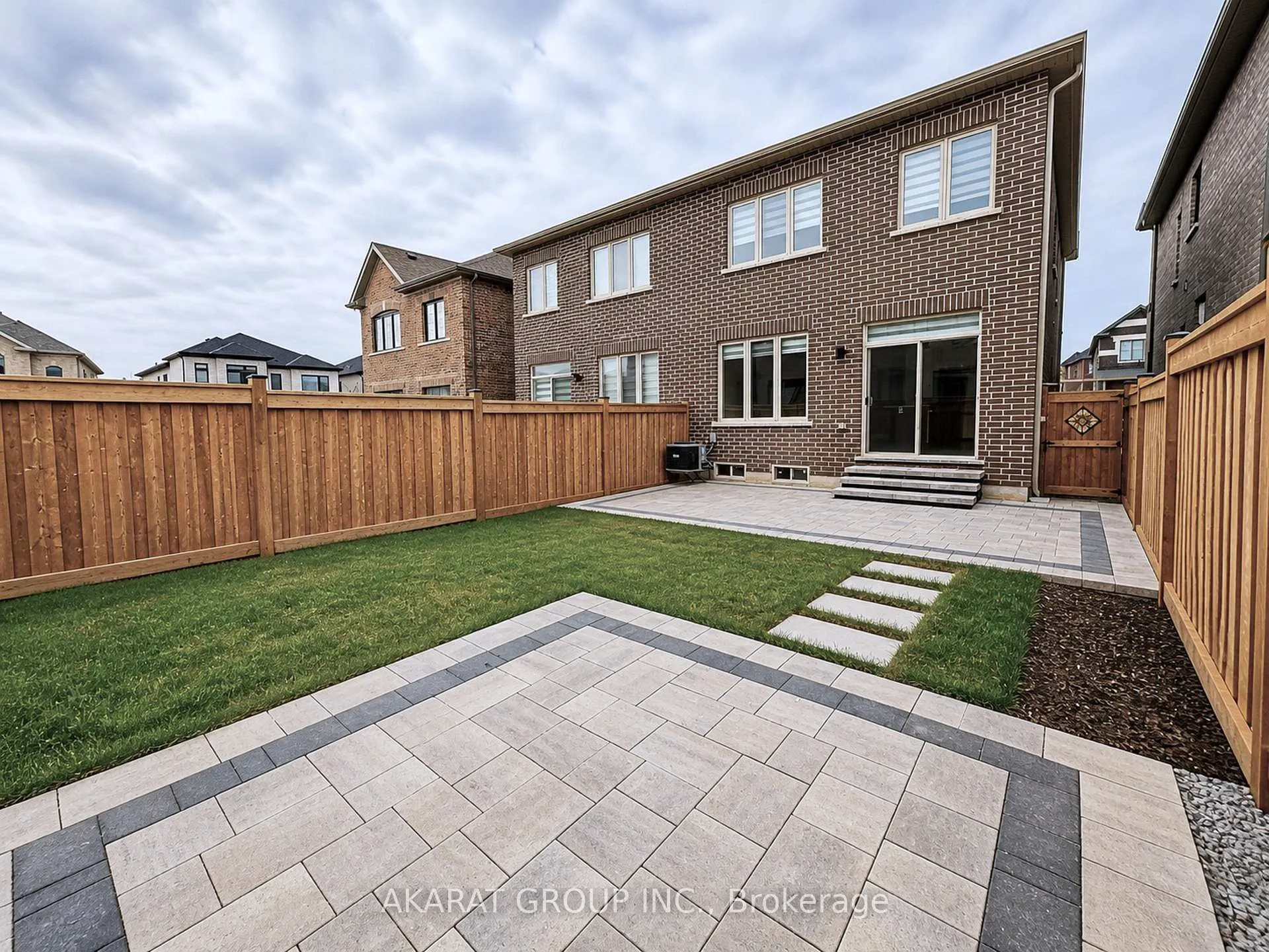 Photo 28 of 124 Armilia Place, Whitby, Rural Whitby — HOMEH