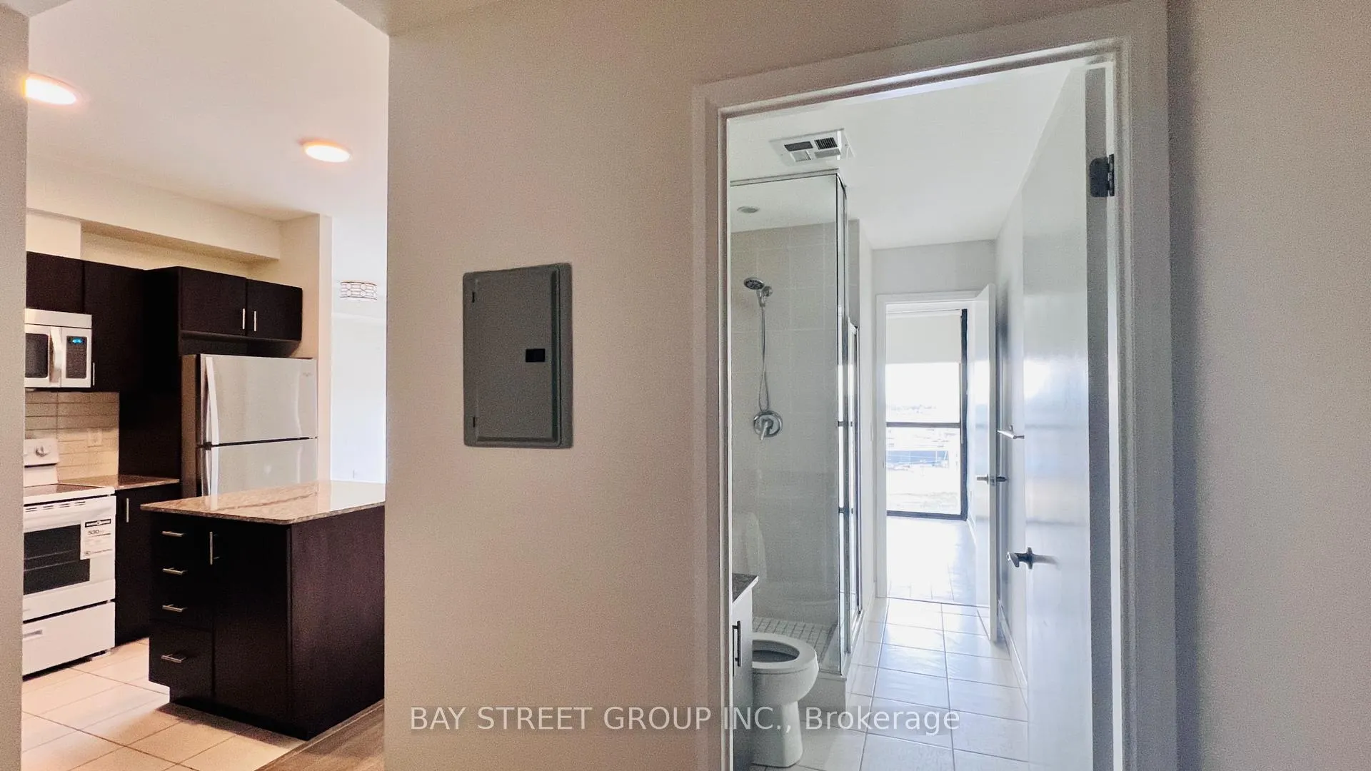 Photo 9 of Unit 803, 2900 Highway 7, Vaughan, Concord — HOMEH