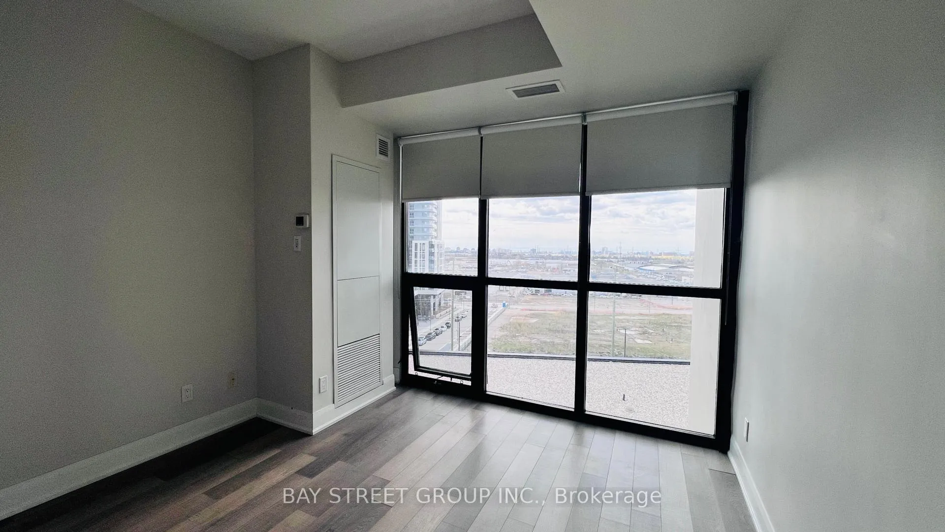 Photo 11 of Unit 803, 2900 Highway 7, Vaughan, Concord — HOMEH
