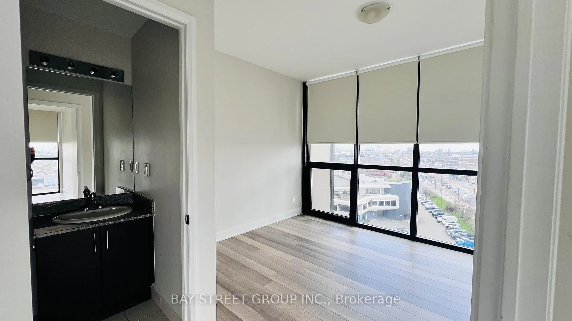 Photo 12 of Unit 803, 2900 Highway 7, Vaughan, Concord — HOMEH