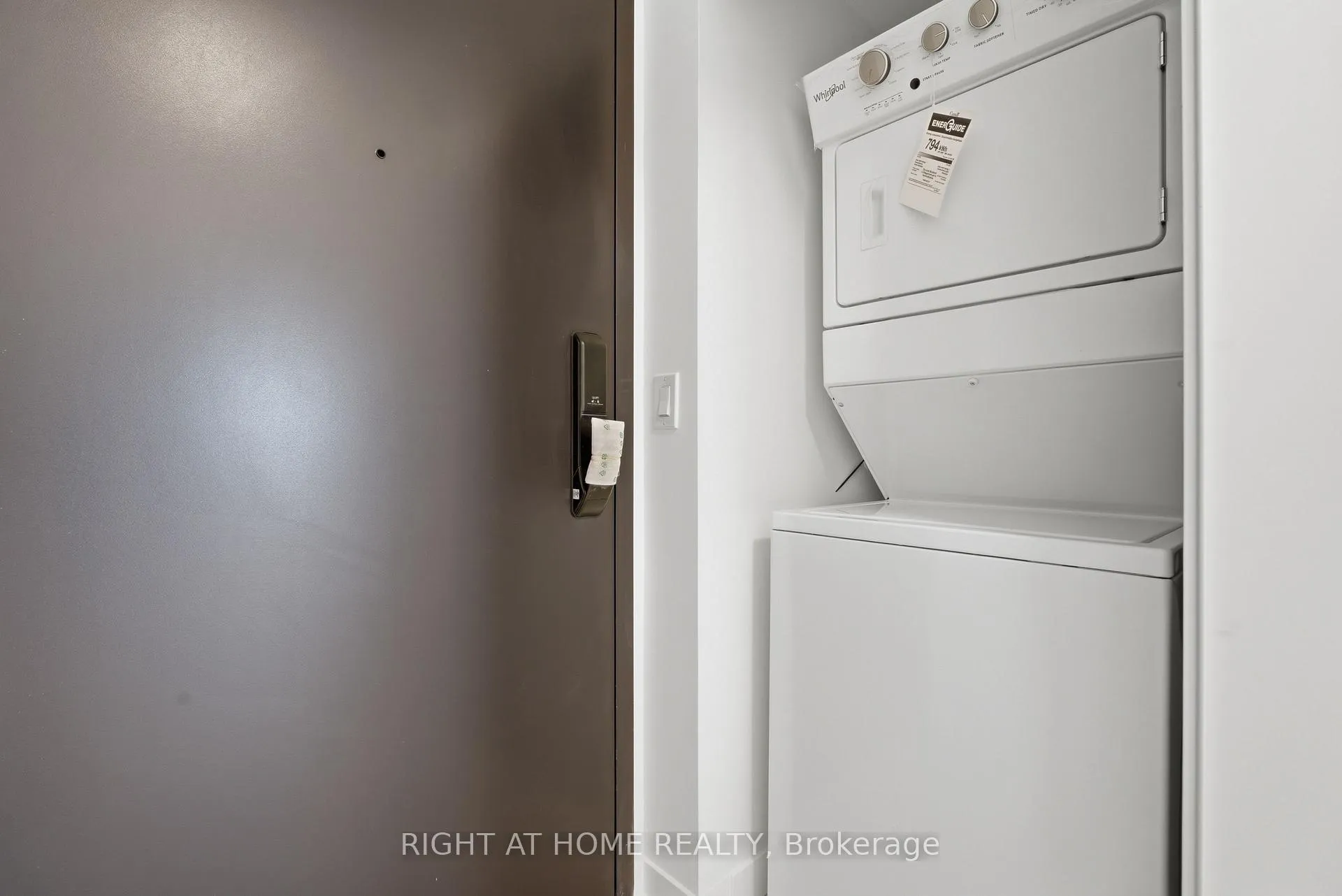 Photo 3 of Unit D1108, 4878 Powers Common, Burlington, Alton — HOMEH