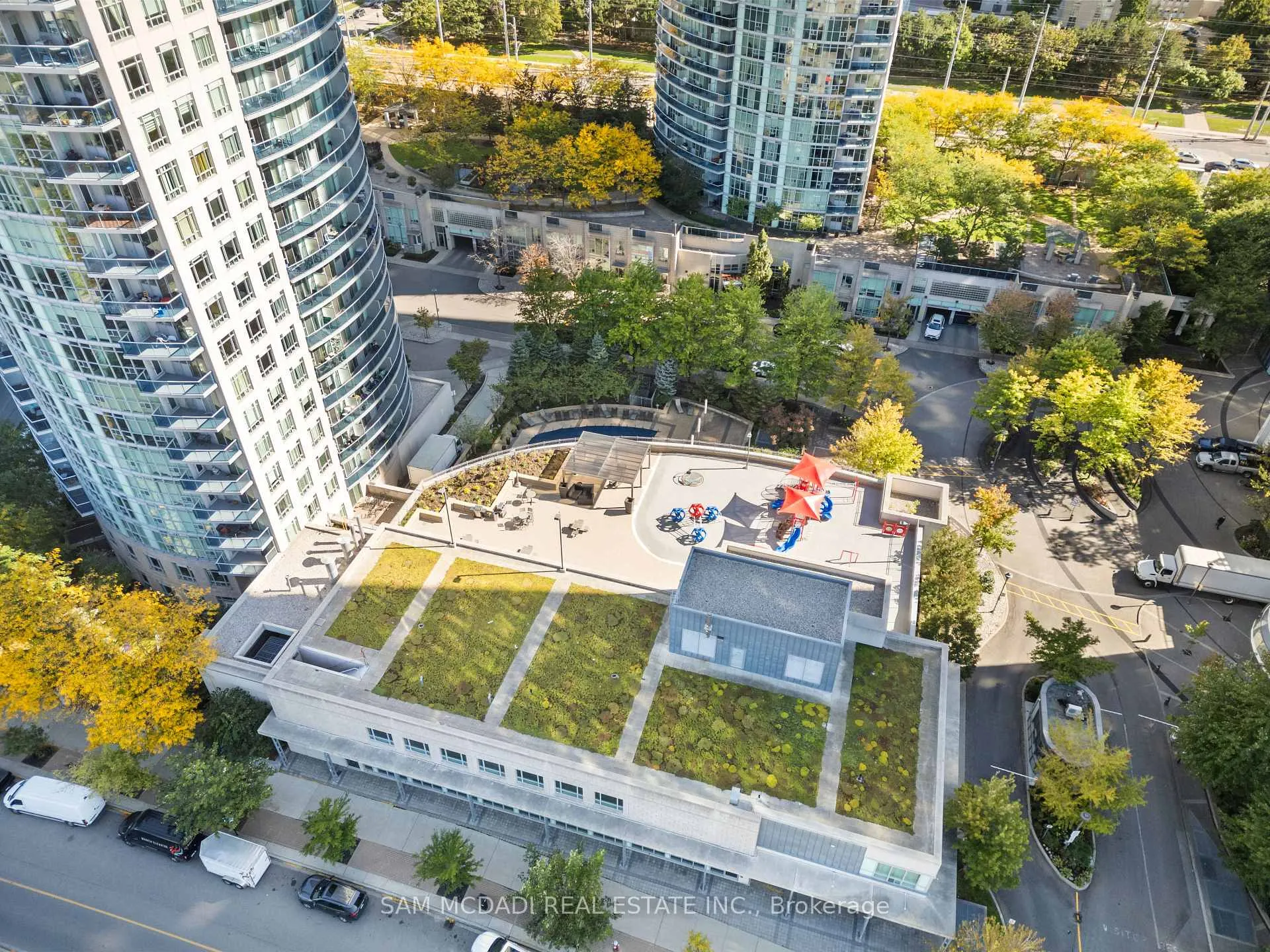 Photo 2 of Unit 1805, 80 Absolute Avenue S, Mississauga, City Centre — HOMEH