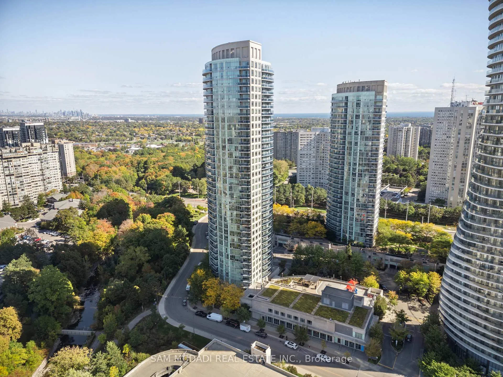 Photo 4 of Unit 1805, 80 Absolute Avenue S, Mississauga, City Centre — HOMEH