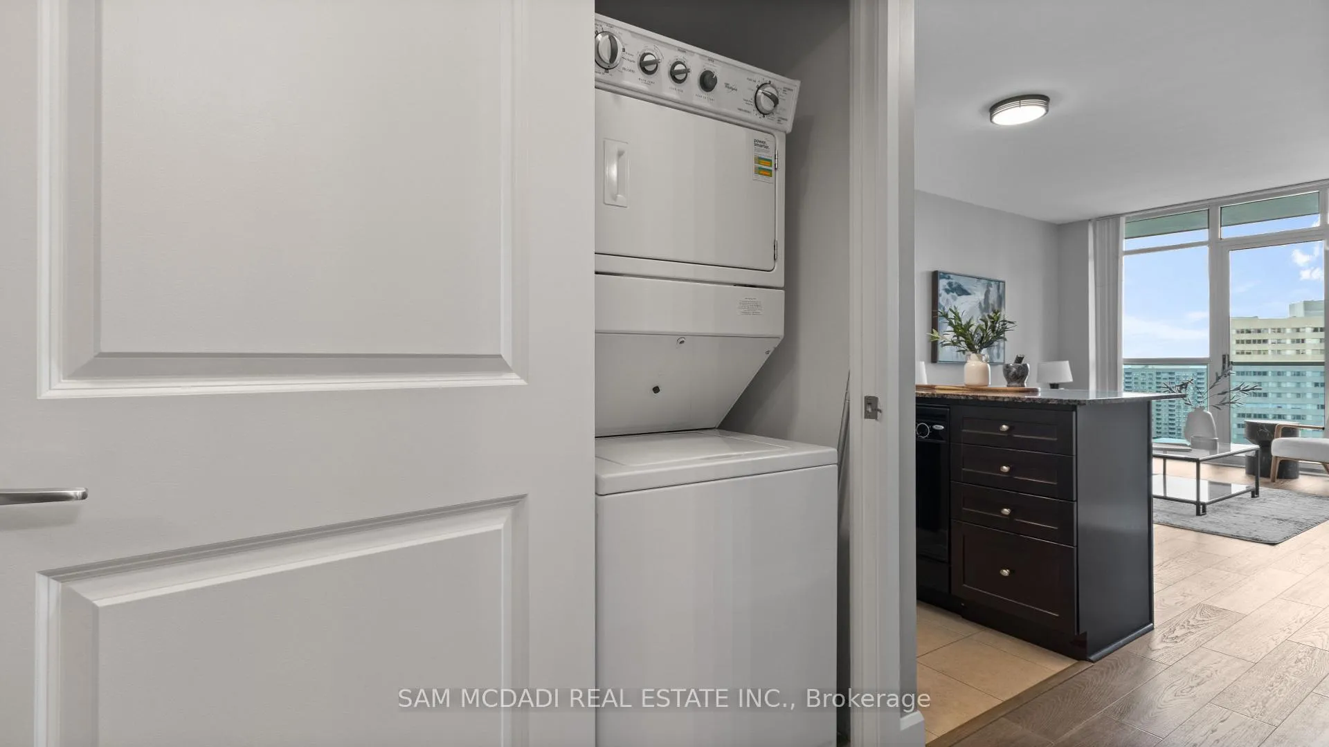Photo 8 of Unit 1805, 80 Absolute Avenue S, Mississauga, City Centre — HOMEH