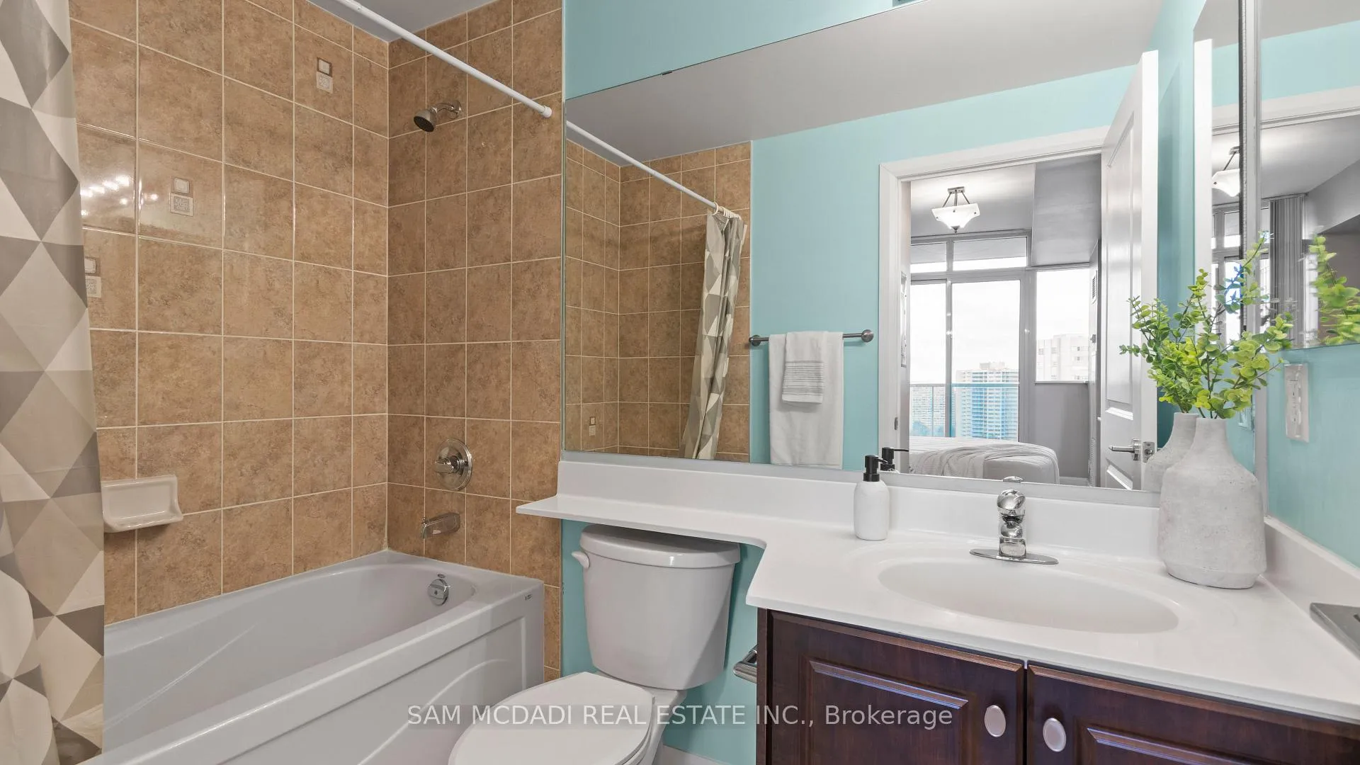 Photo 24 of Unit 1805, 80 Absolute Avenue S, Mississauga, City Centre — HOMEH