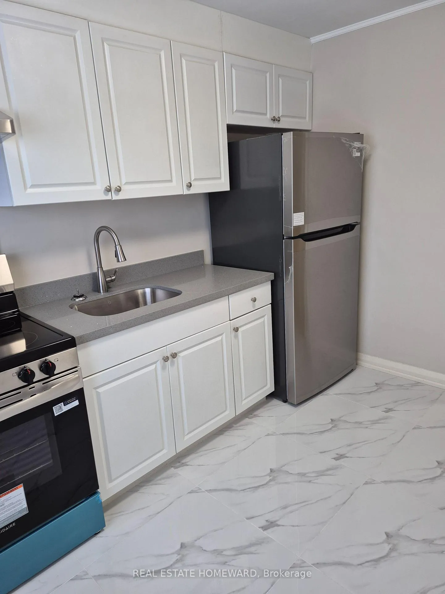 Photo 2 of Unit 4, 1066 Coxwell Avenue, Toronto, East York — HOMEH