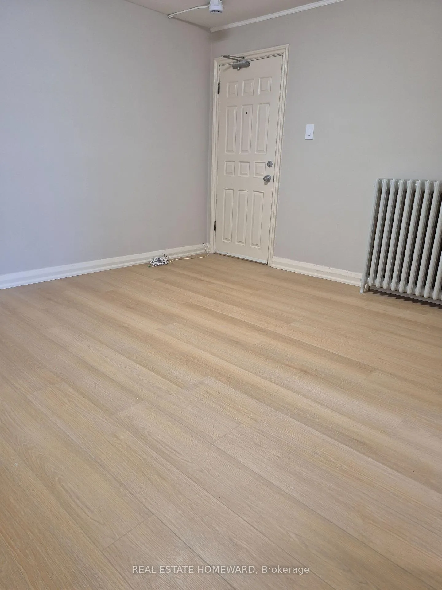 Photo 6 of Unit 4, 1066 Coxwell Avenue, Toronto, East York — HOMEH