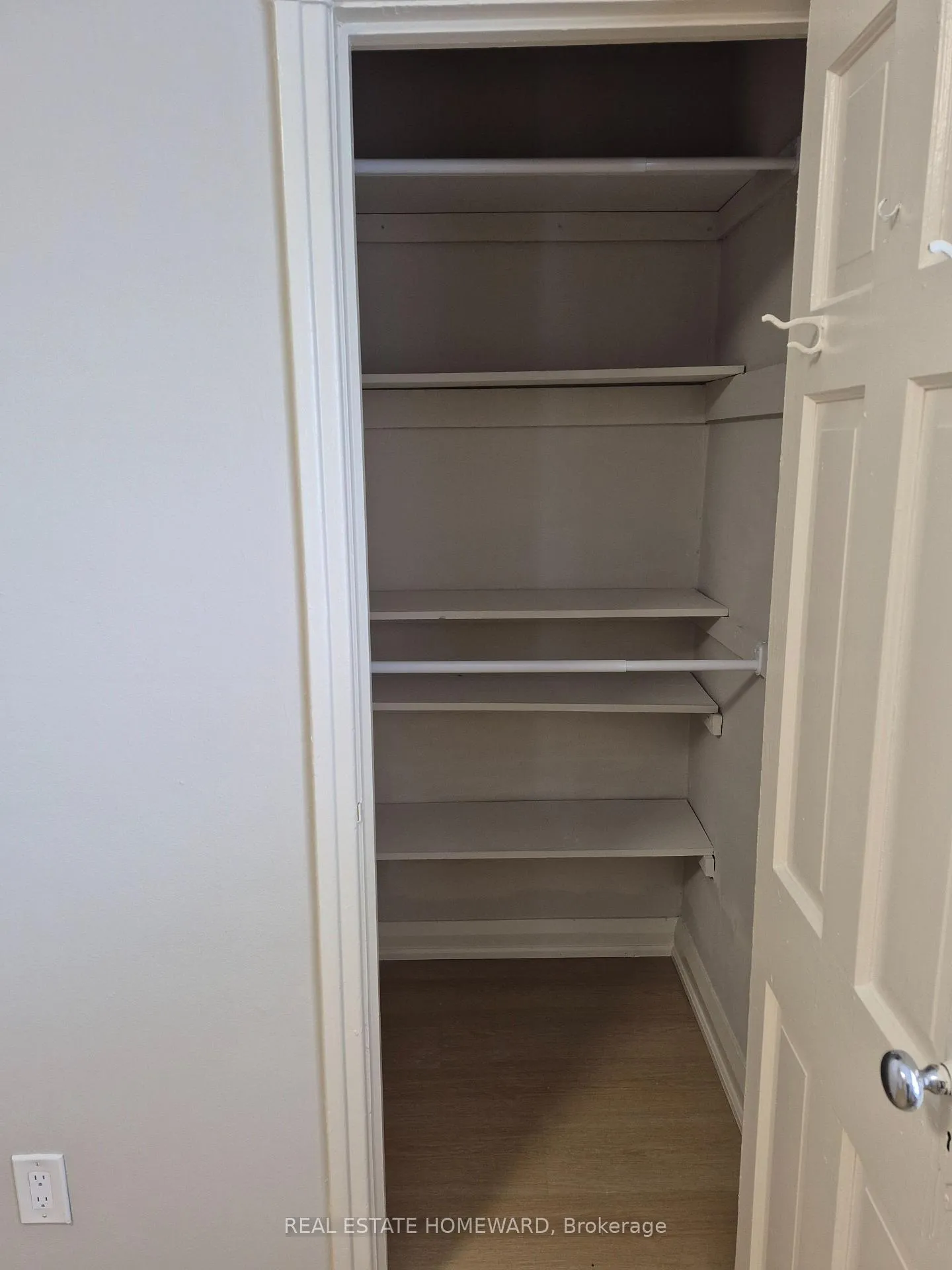 Photo 14 of Unit 4, 1066 Coxwell Avenue, Toronto, East York — HOMEH