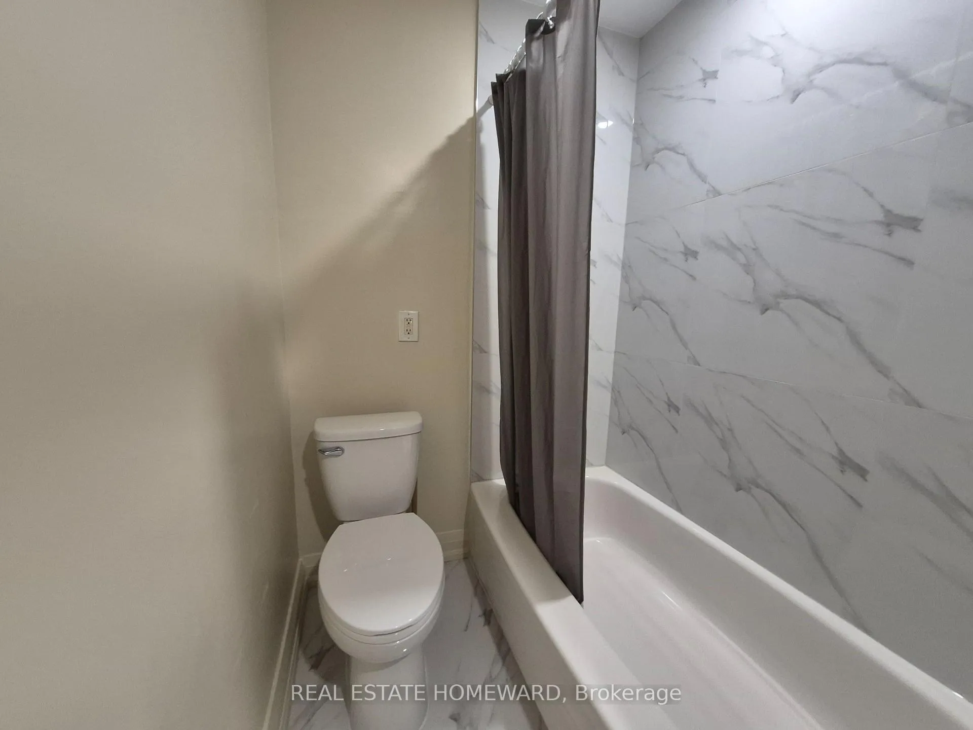 Photo 16 of Unit 4, 1066 Coxwell Avenue, Toronto, East York — HOMEH