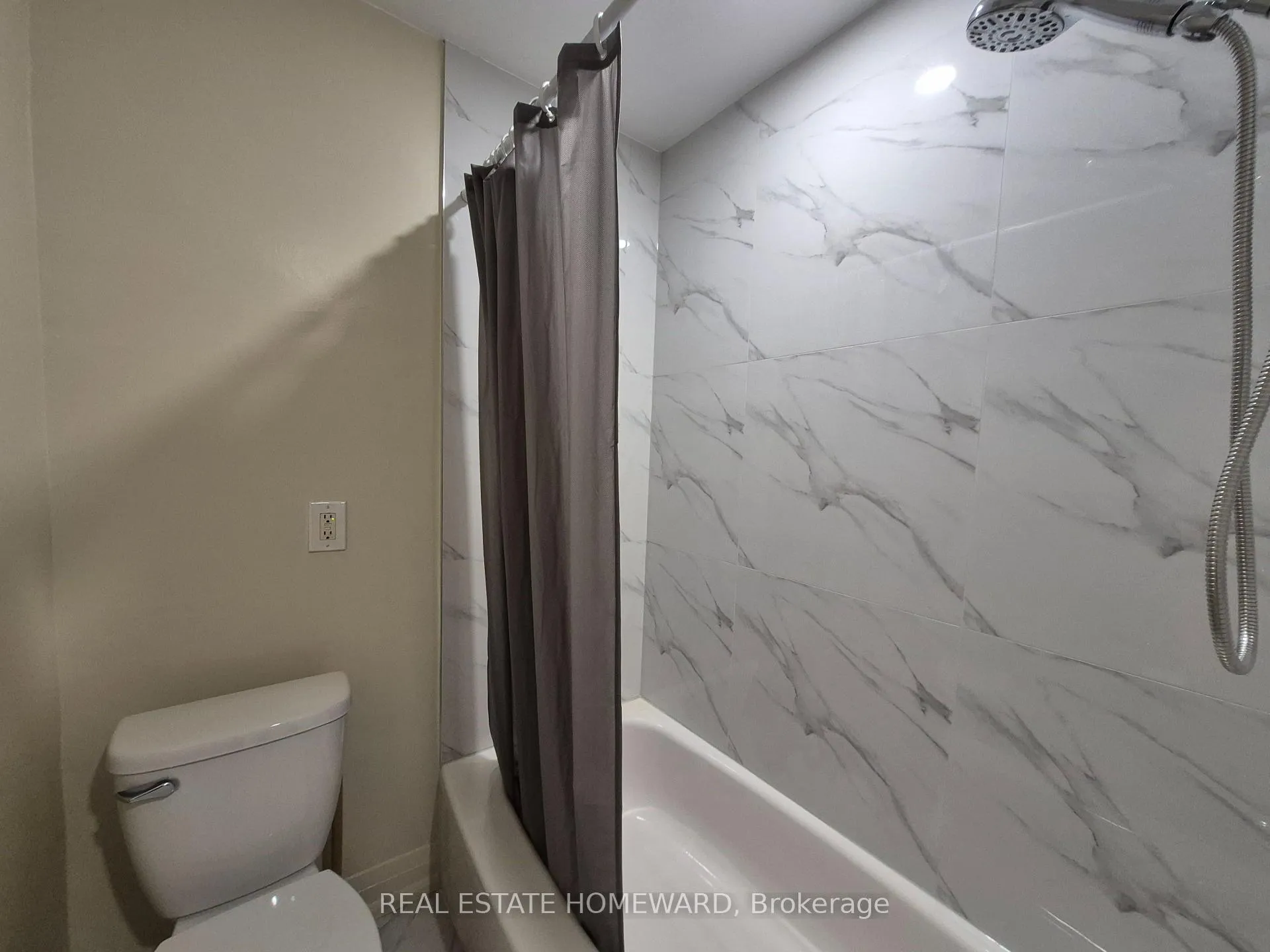 Photo 17 of Unit 4, 1066 Coxwell Avenue, Toronto, East York — HOMEH