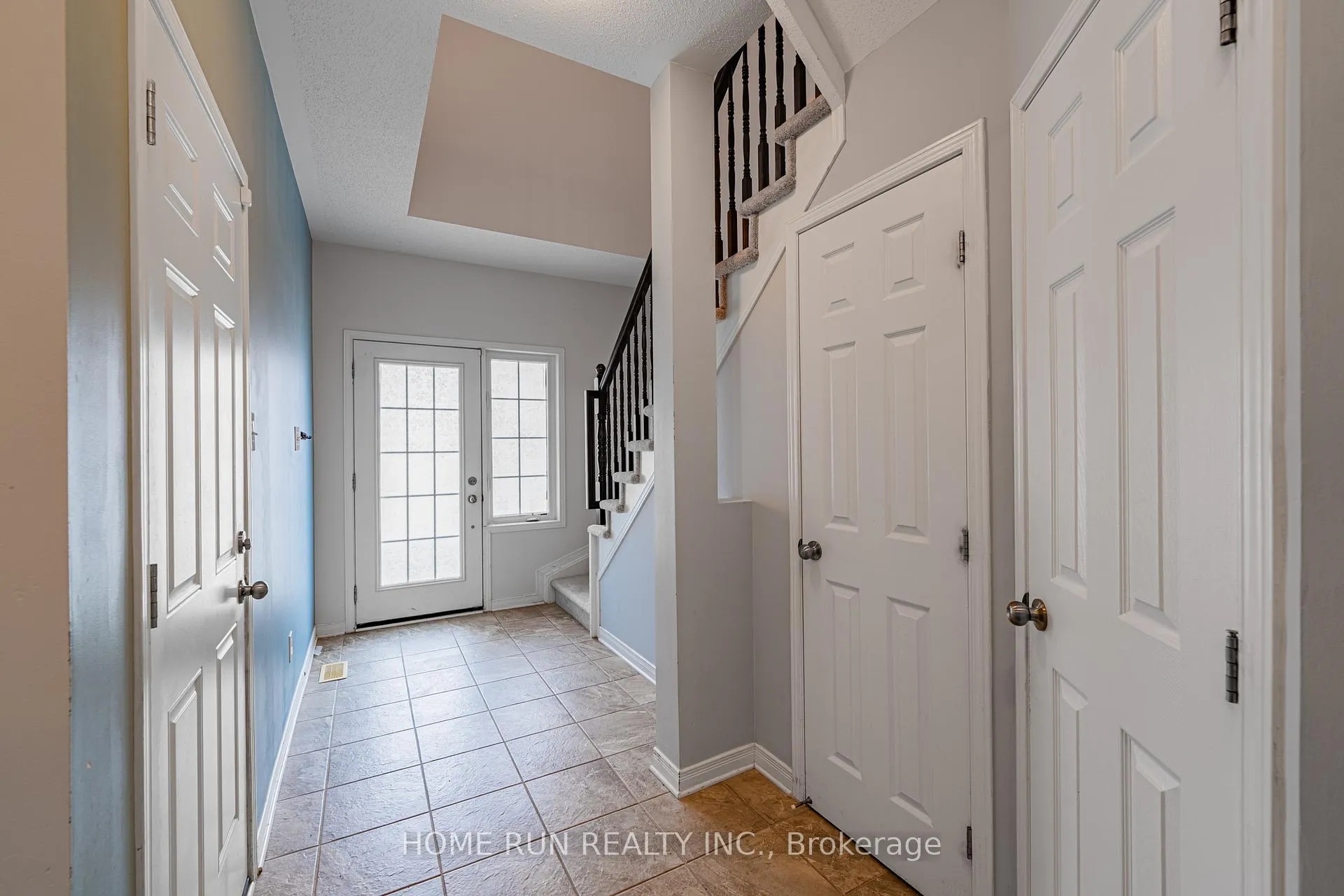 Photo 4 of 19 Dundalk Private, Ottawa, Barrhaven - Stonebridge — HOMEH