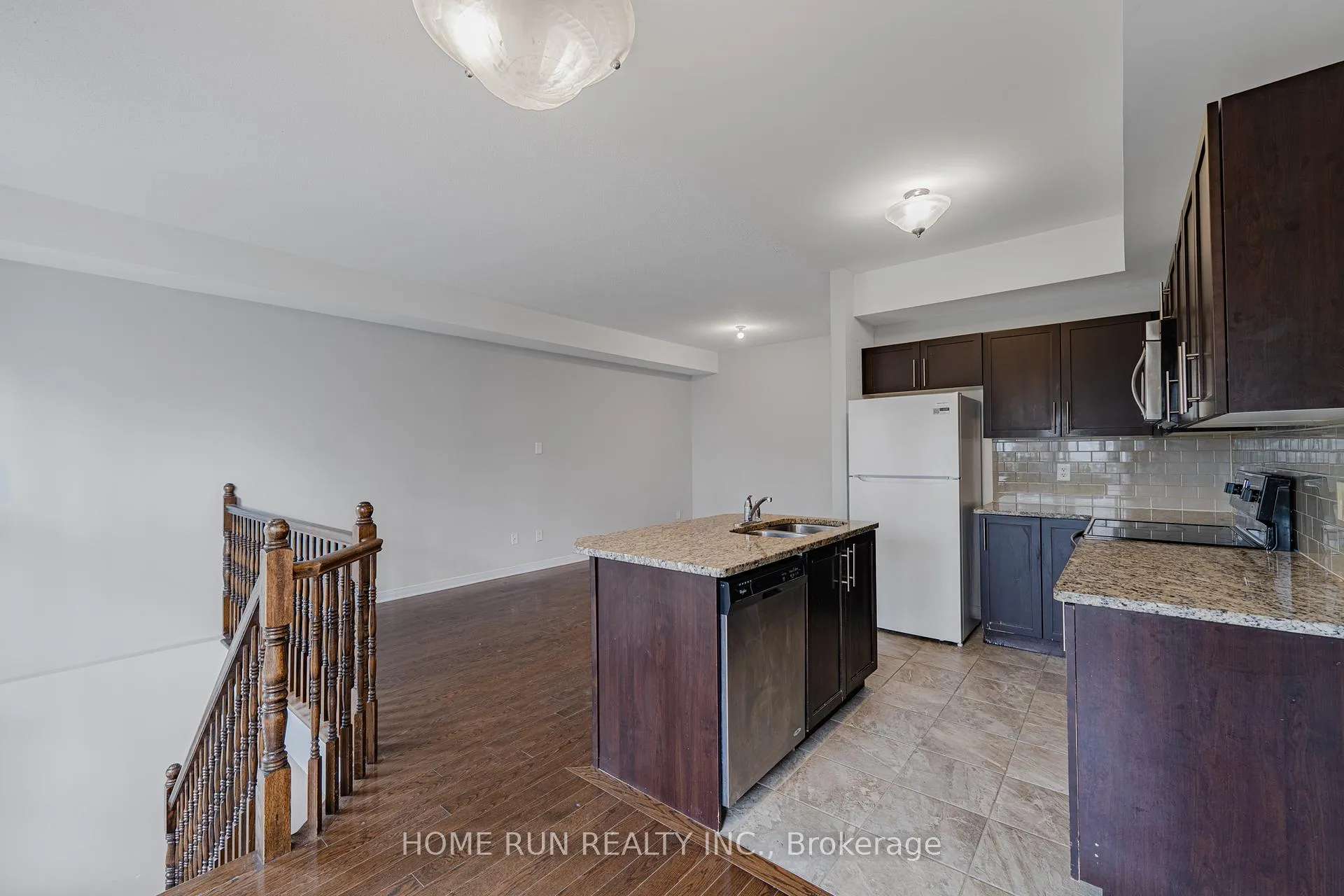 Photo 9 of 19 Dundalk Private, Ottawa, Barrhaven - Stonebridge — HOMEH
