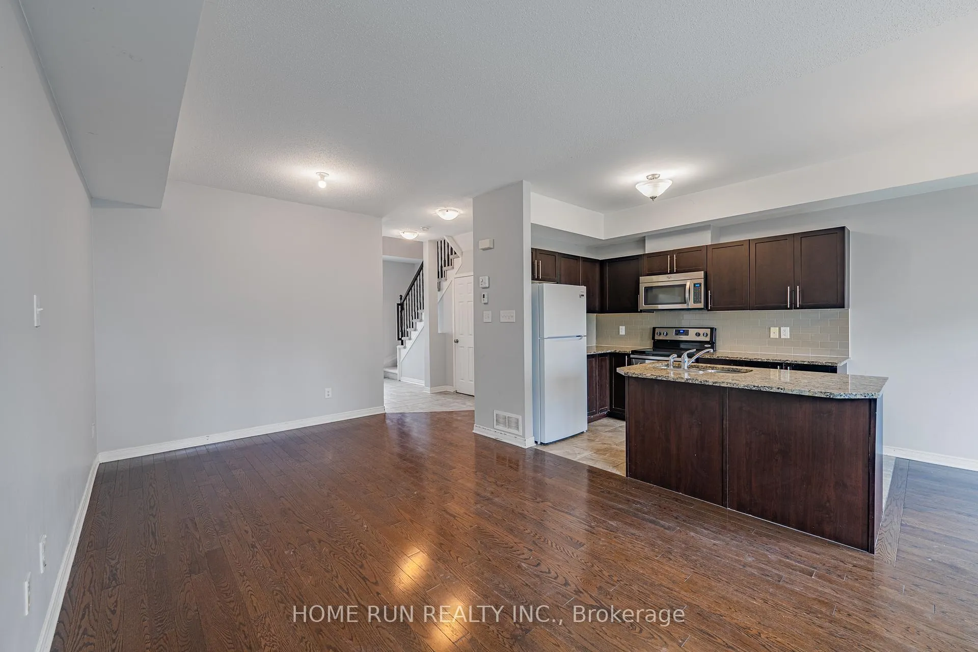 Photo 10 of 19 Dundalk Private, Ottawa, Barrhaven - Stonebridge — HOMEH