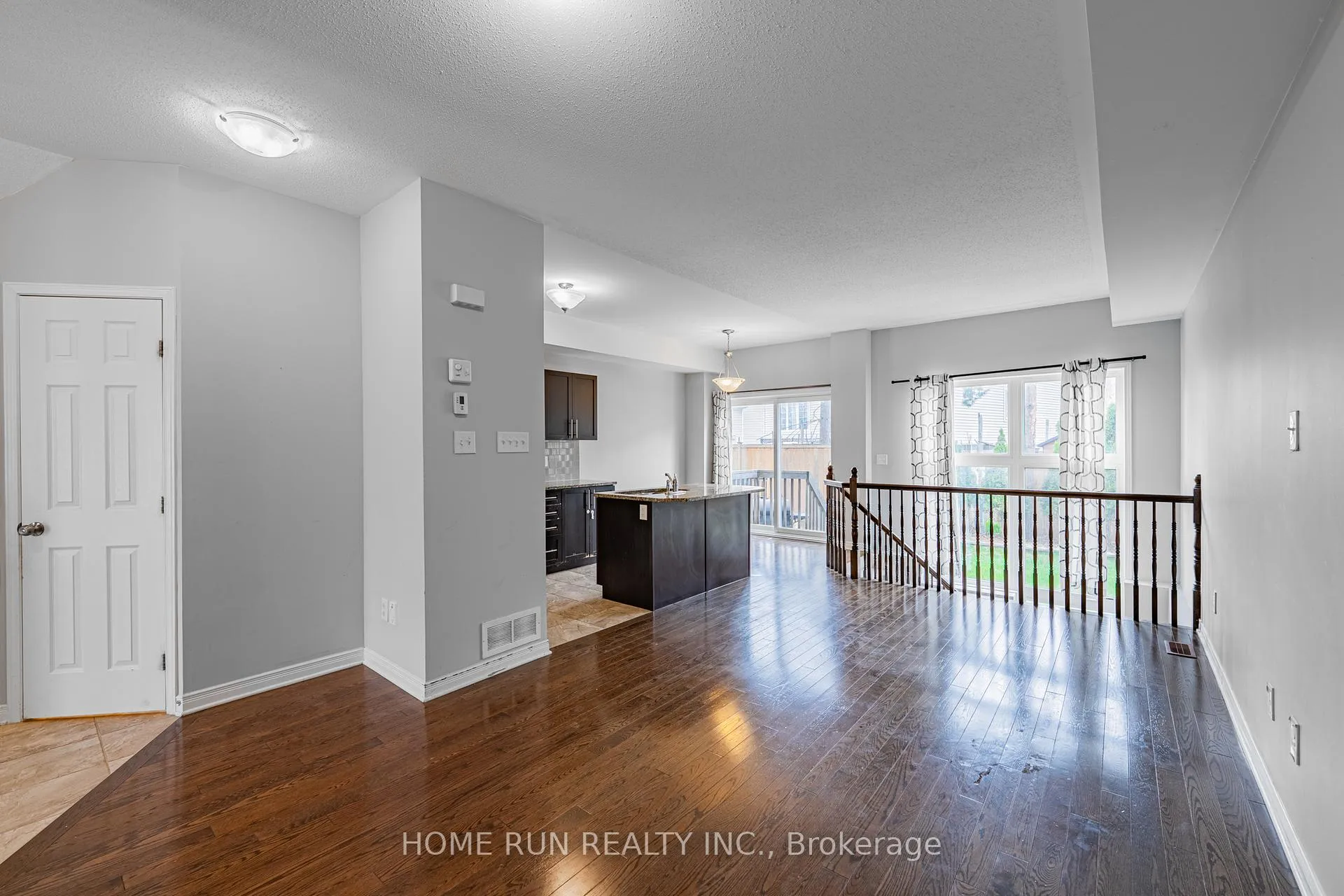 Photo 11 of 19 Dundalk Private, Ottawa, Barrhaven - Stonebridge — HOMEH
