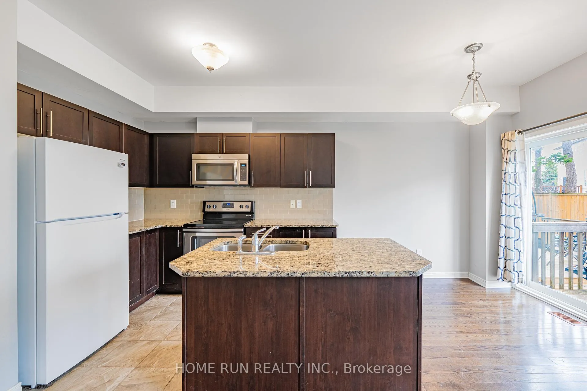 Photo 12 of 19 Dundalk Private, Ottawa, Barrhaven - Stonebridge — HOMEH