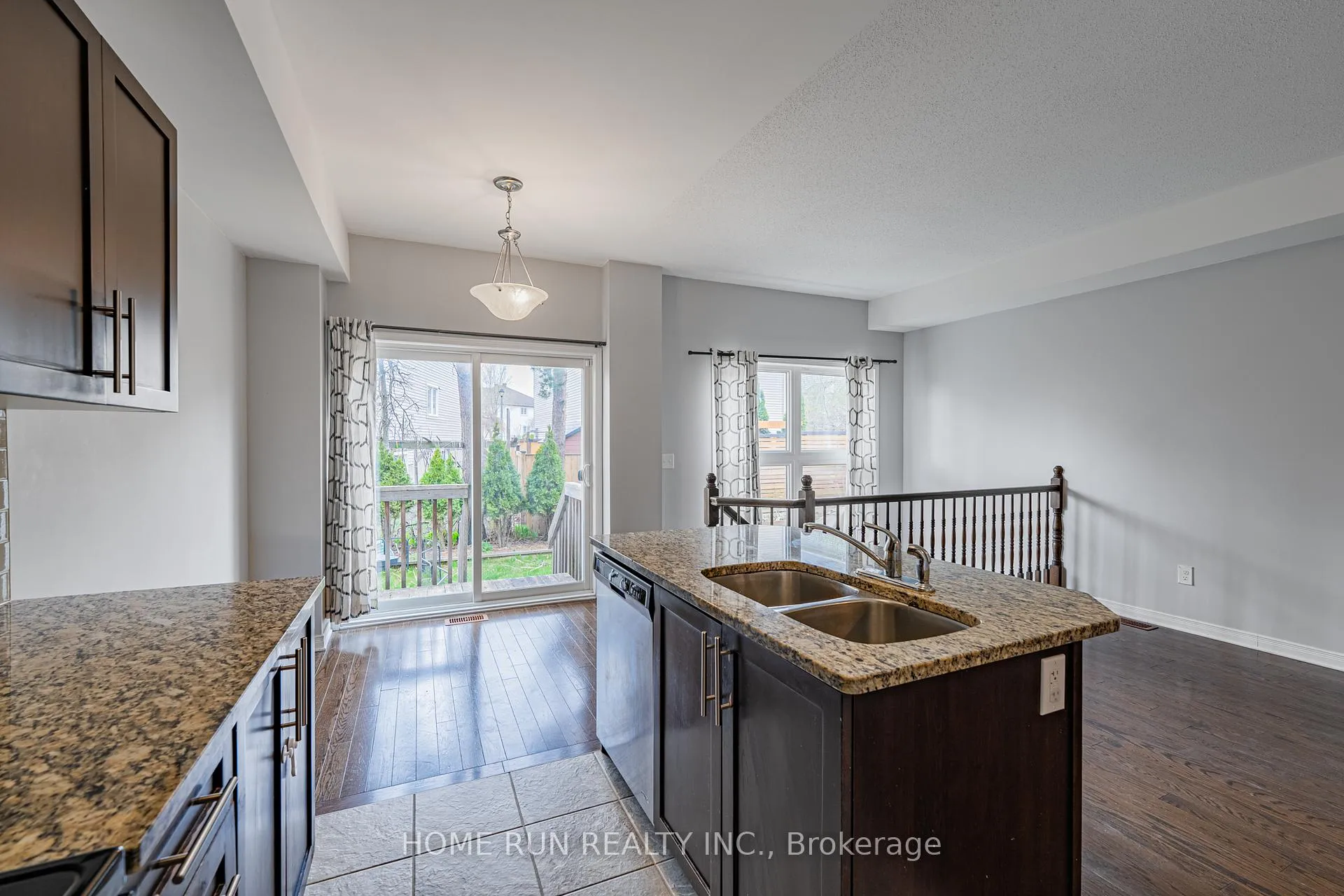 Photo 15 of 19 Dundalk Private, Ottawa, Barrhaven - Stonebridge — HOMEH