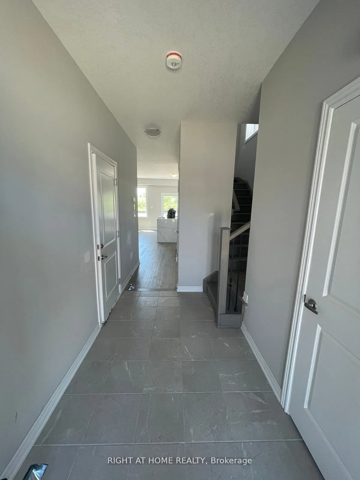 Photo 2 of 109 Aquasanta Crescent, Hamilton, Ryckmans — HOMEH