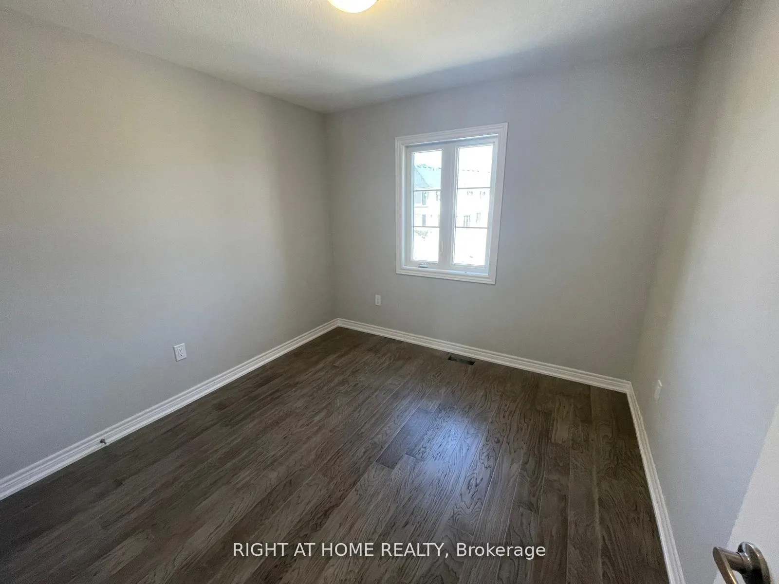 Photo 19 of 109 Aquasanta Crescent, Hamilton, Ryckmans — HOMEH