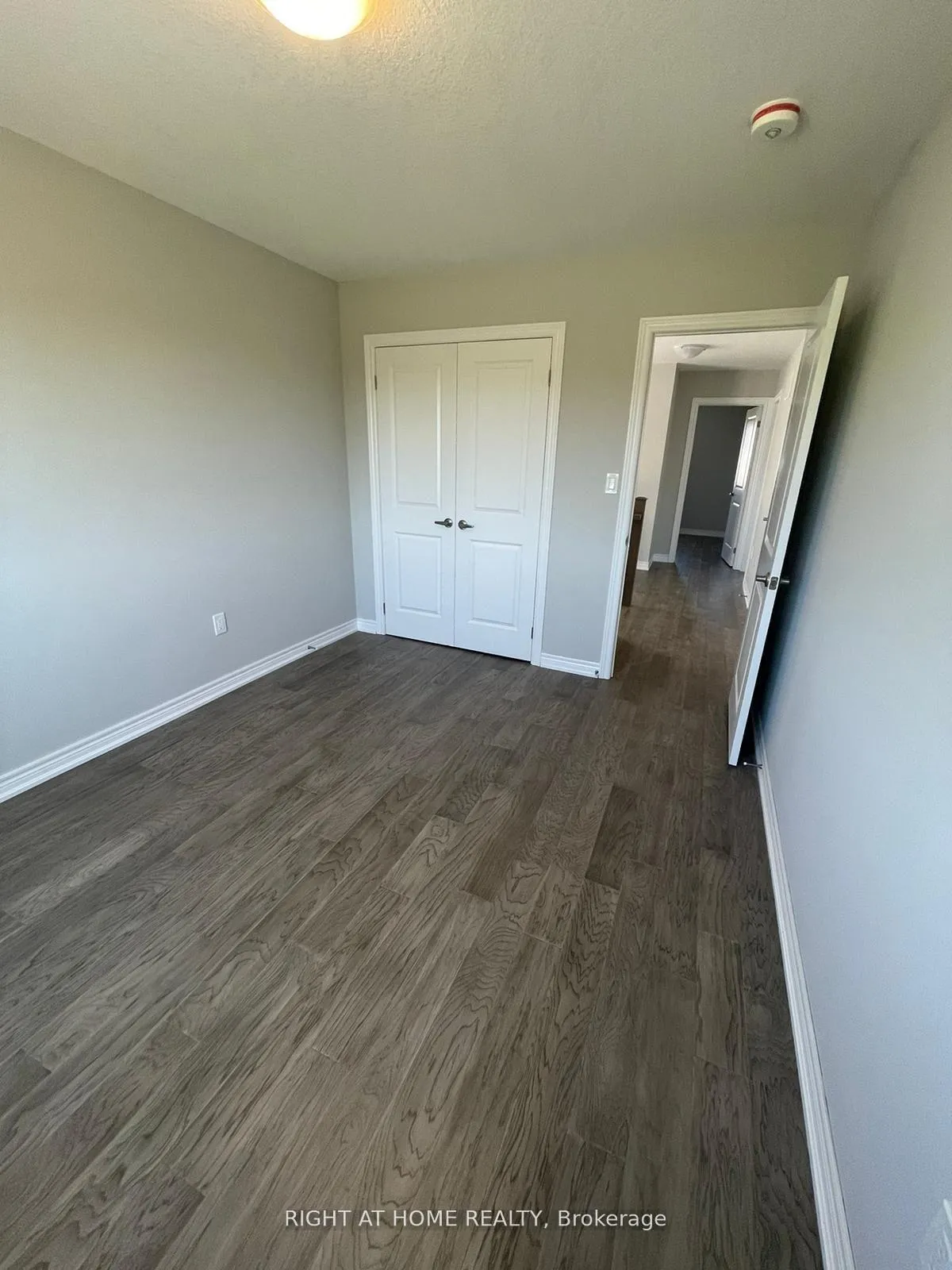 Photo 25 of 109 Aquasanta Crescent, Hamilton, Ryckmans — HOMEH