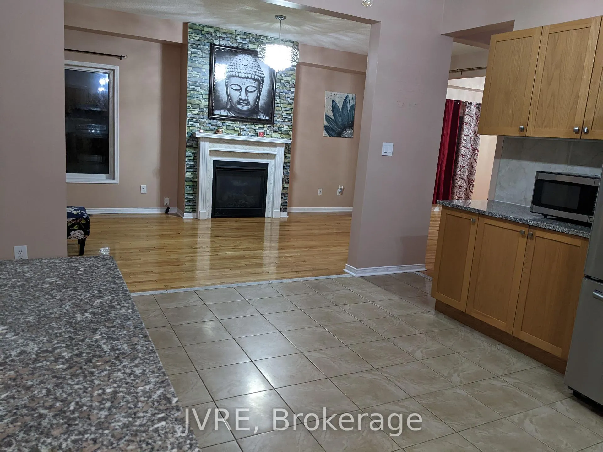Photo 6 of 31 Cookview Drive, Brampton, Sandringham-Wellington — HOMEH