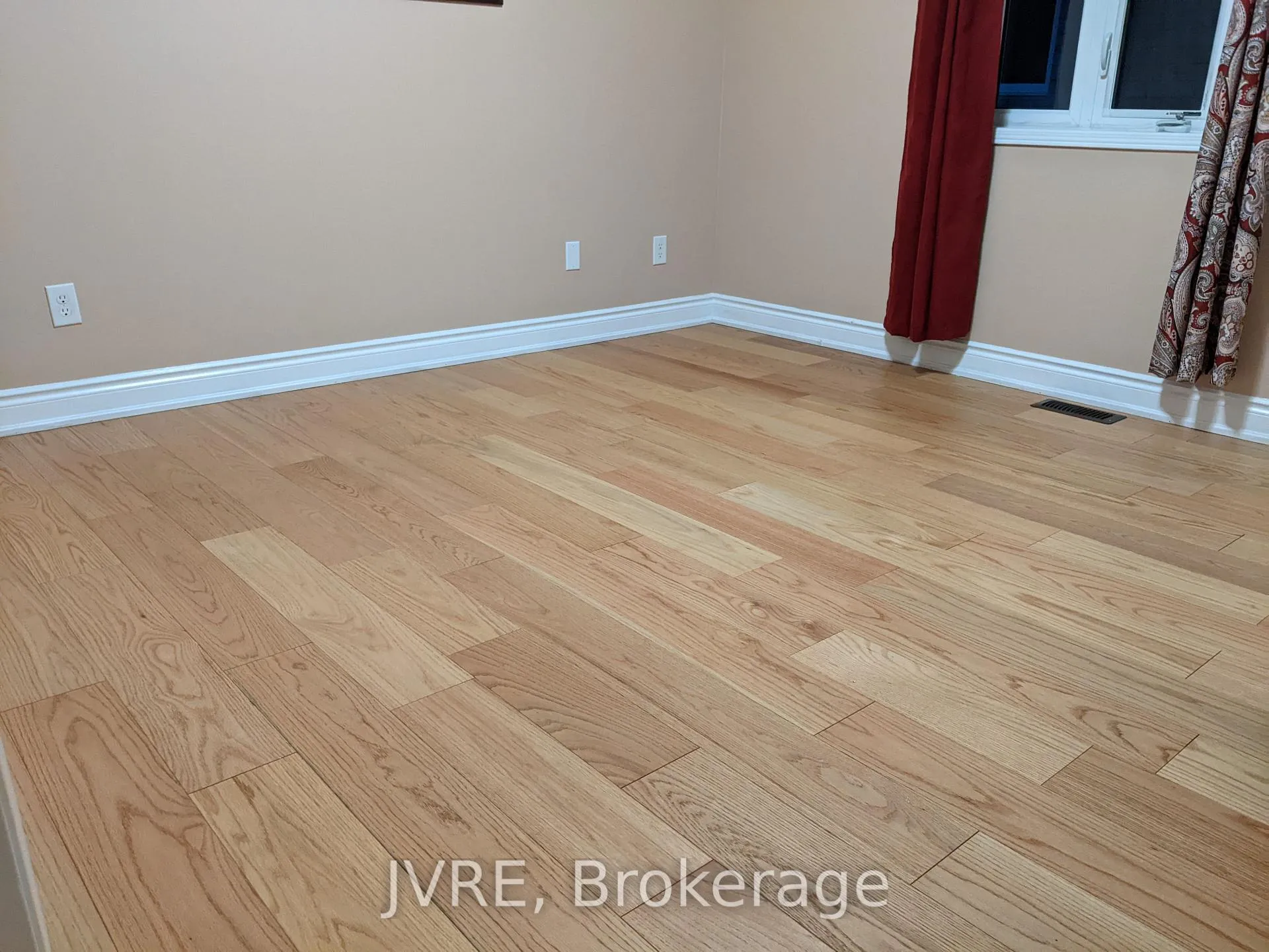 Photo 14 of 31 Cookview Drive, Brampton, Sandringham-Wellington — HOMEH