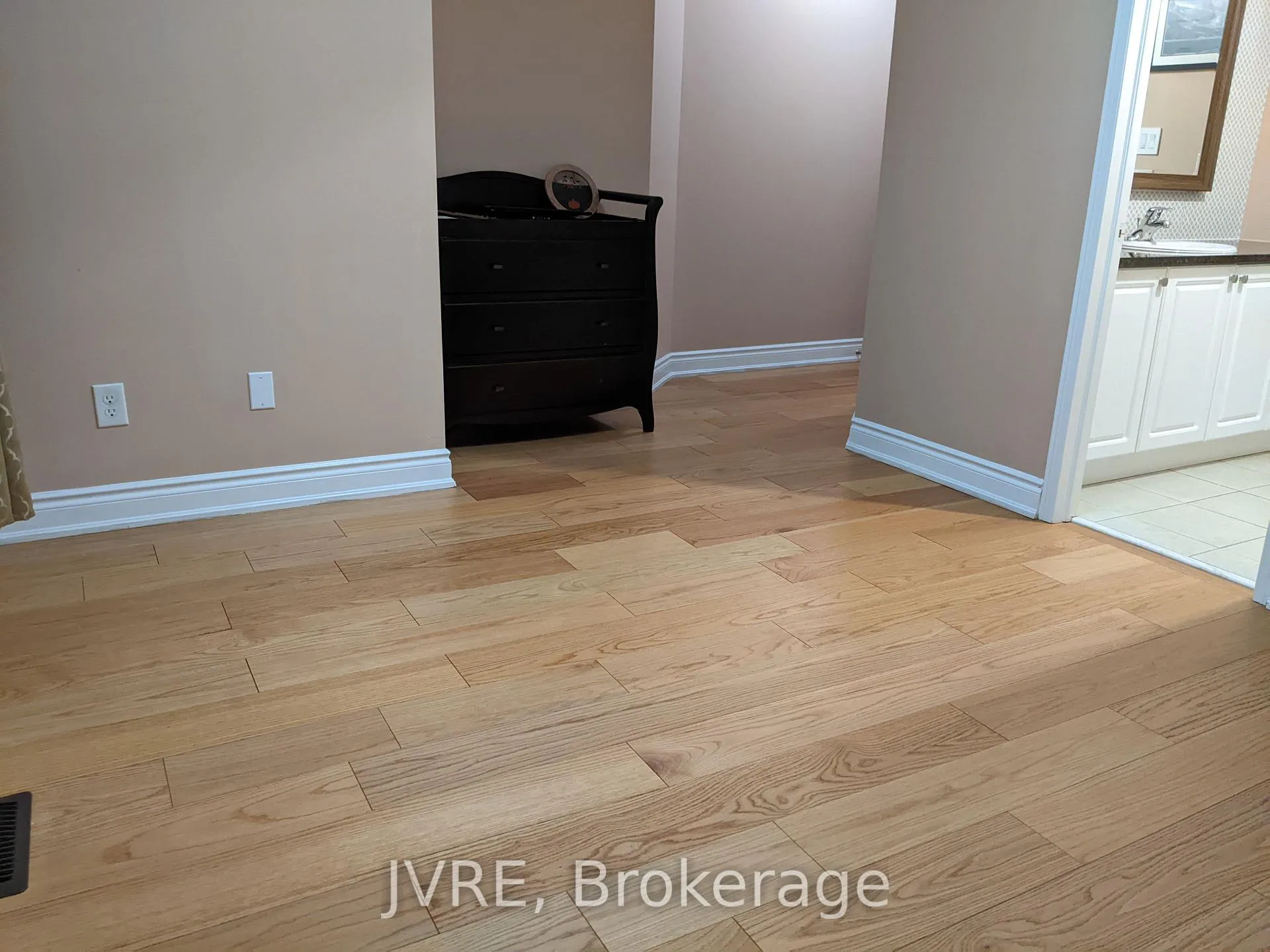 Photo 19 of 31 Cookview Drive, Brampton, Sandringham-Wellington — HOMEH