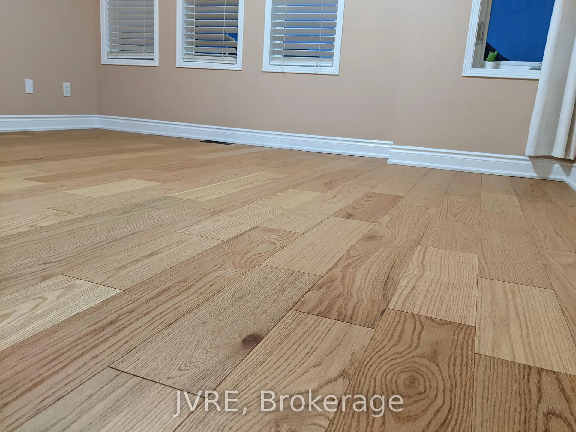 Photo 23 of 31 Cookview Drive, Brampton, Sandringham-Wellington — HOMEH