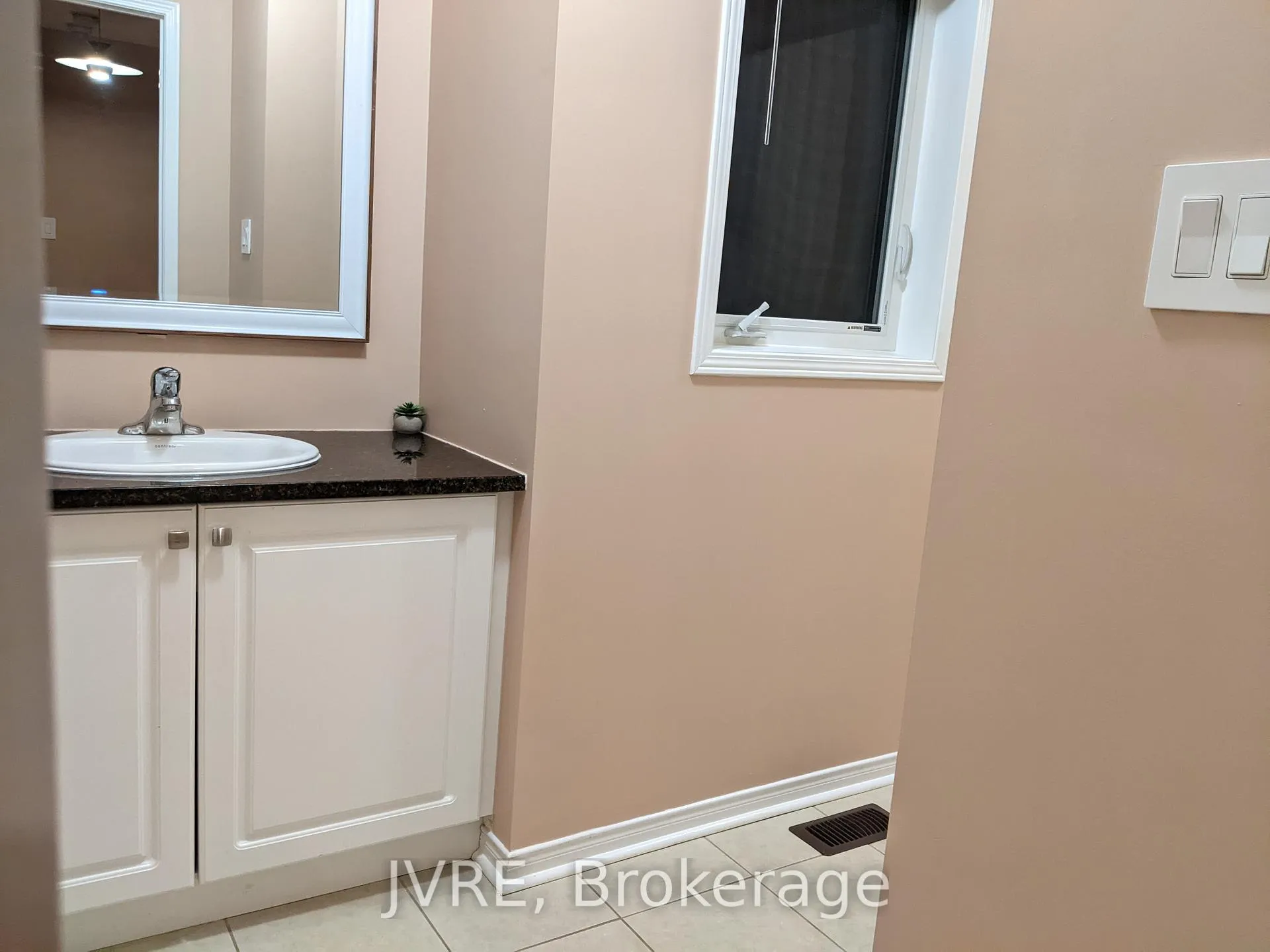 Photo 25 of 31 Cookview Drive, Brampton, Sandringham-Wellington — HOMEH