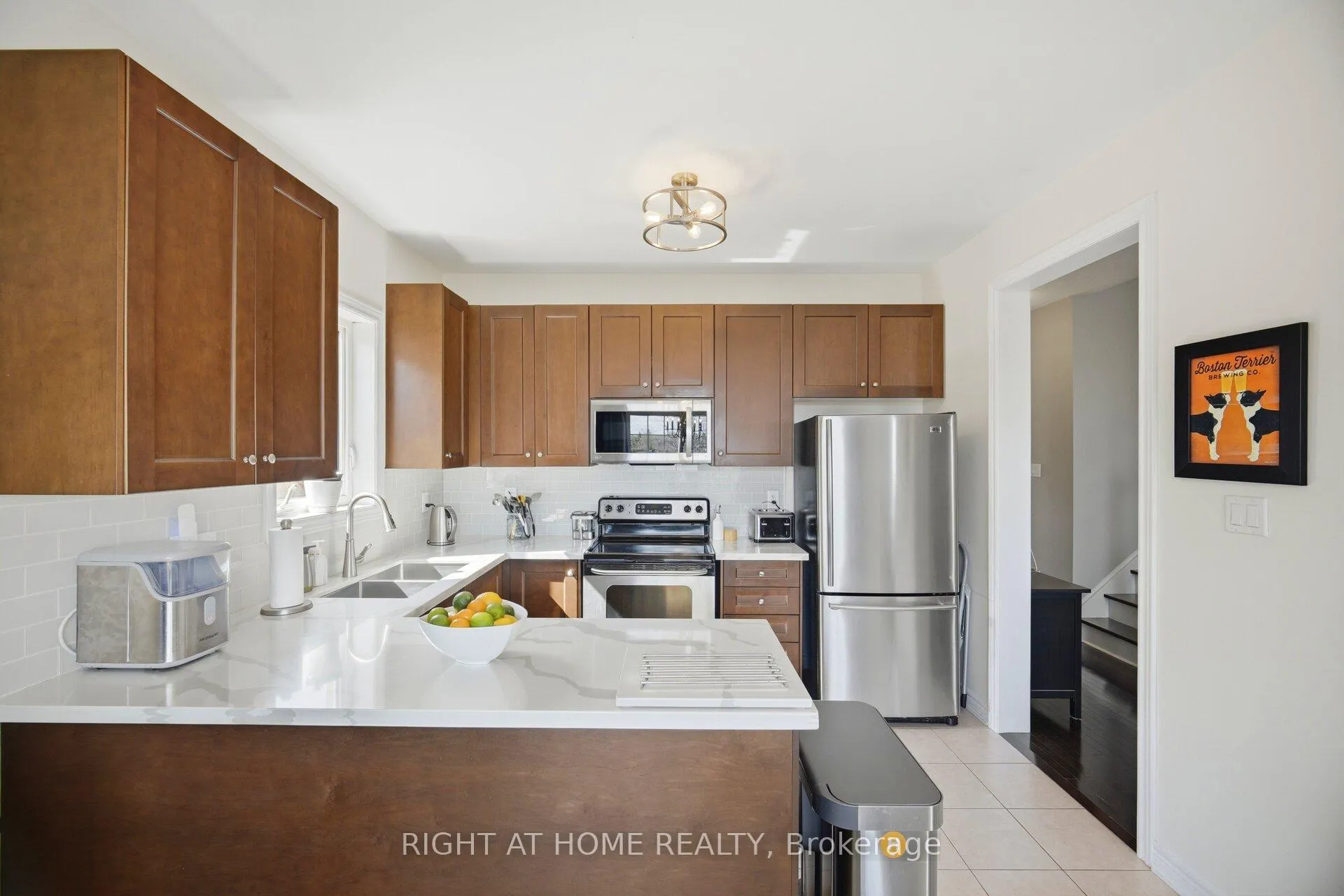 Photo 7 of 333 Sunny Meadow Boulevard, Brampton, Sandringham-Wellington — HOMEH
