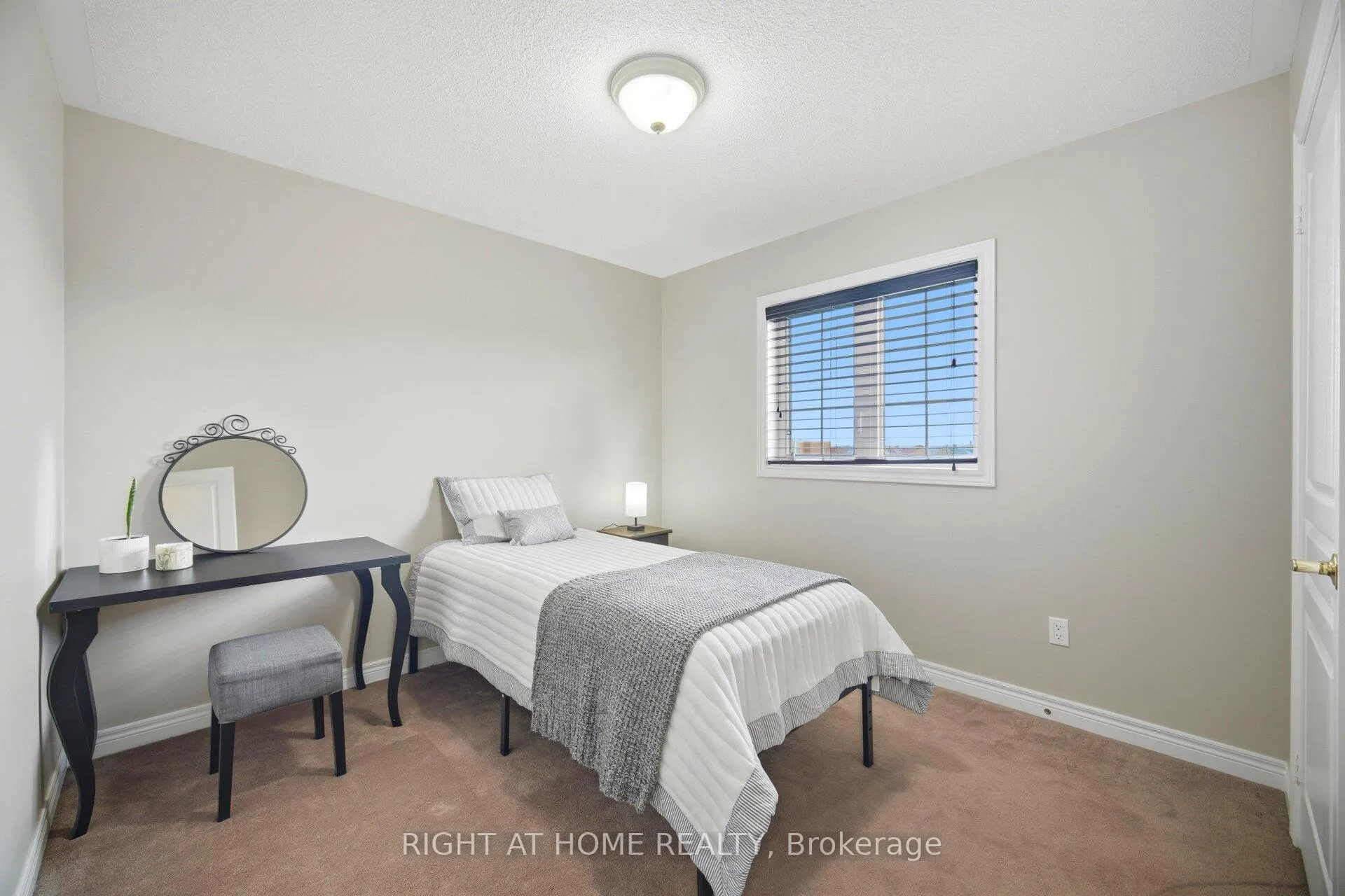 Photo 28 of 333 Sunny Meadow Boulevard, Brampton, Sandringham-Wellington — HOMEH