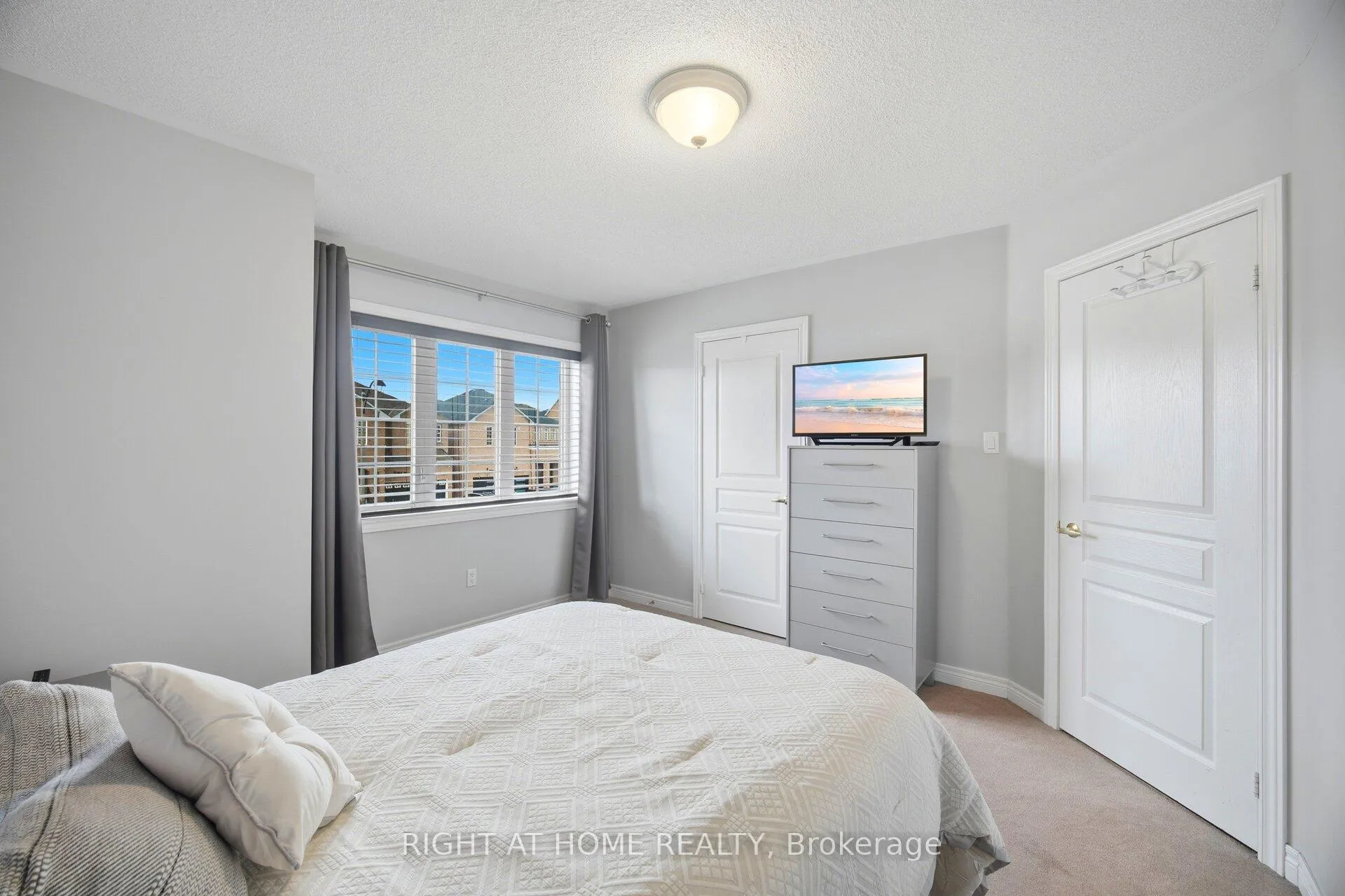 Photo 31 of 333 Sunny Meadow Boulevard, Brampton, Sandringham-Wellington — HOMEH