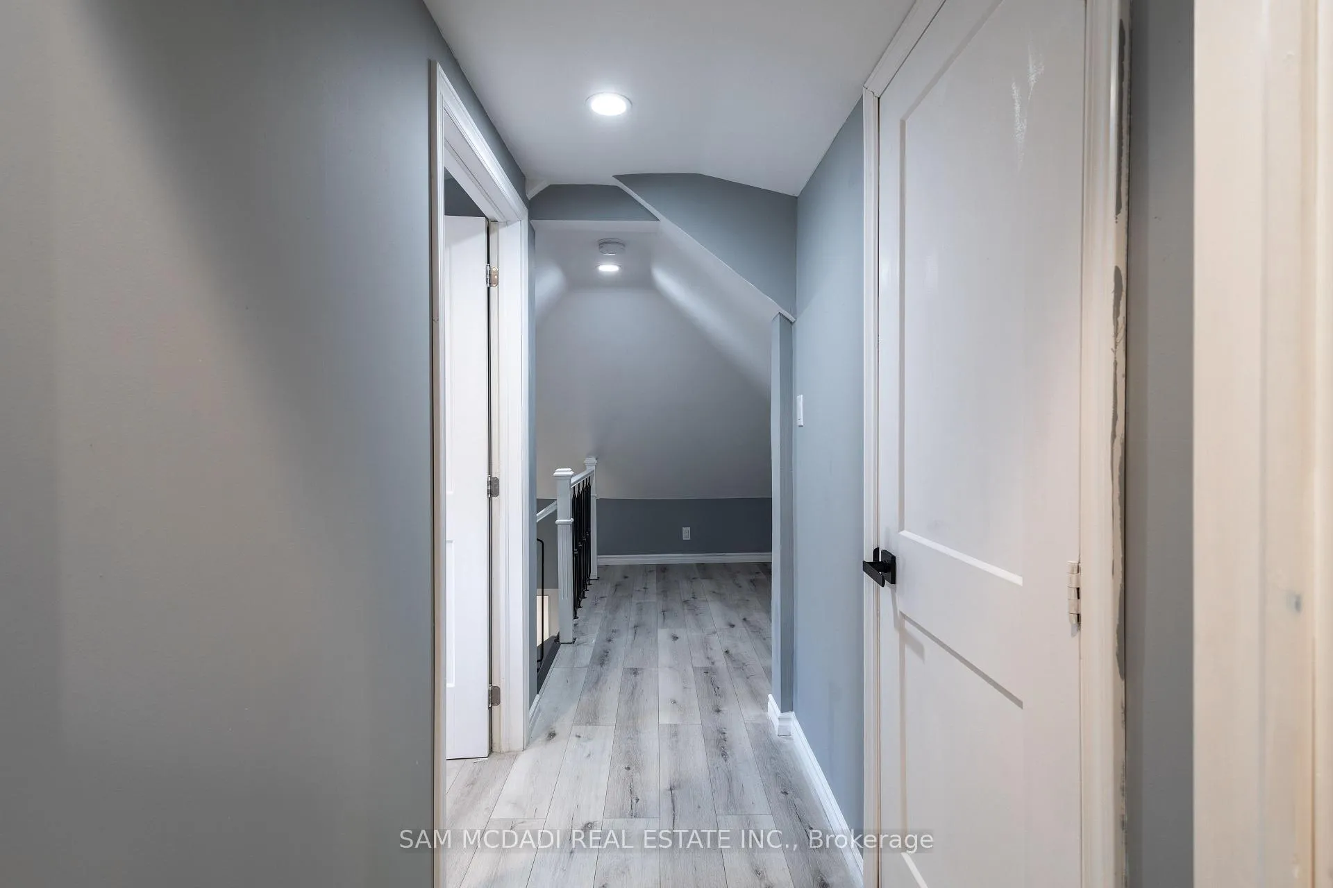 Photo 21 of 55 Allan Avenue, Hamilton, Homeside — HOMEH
