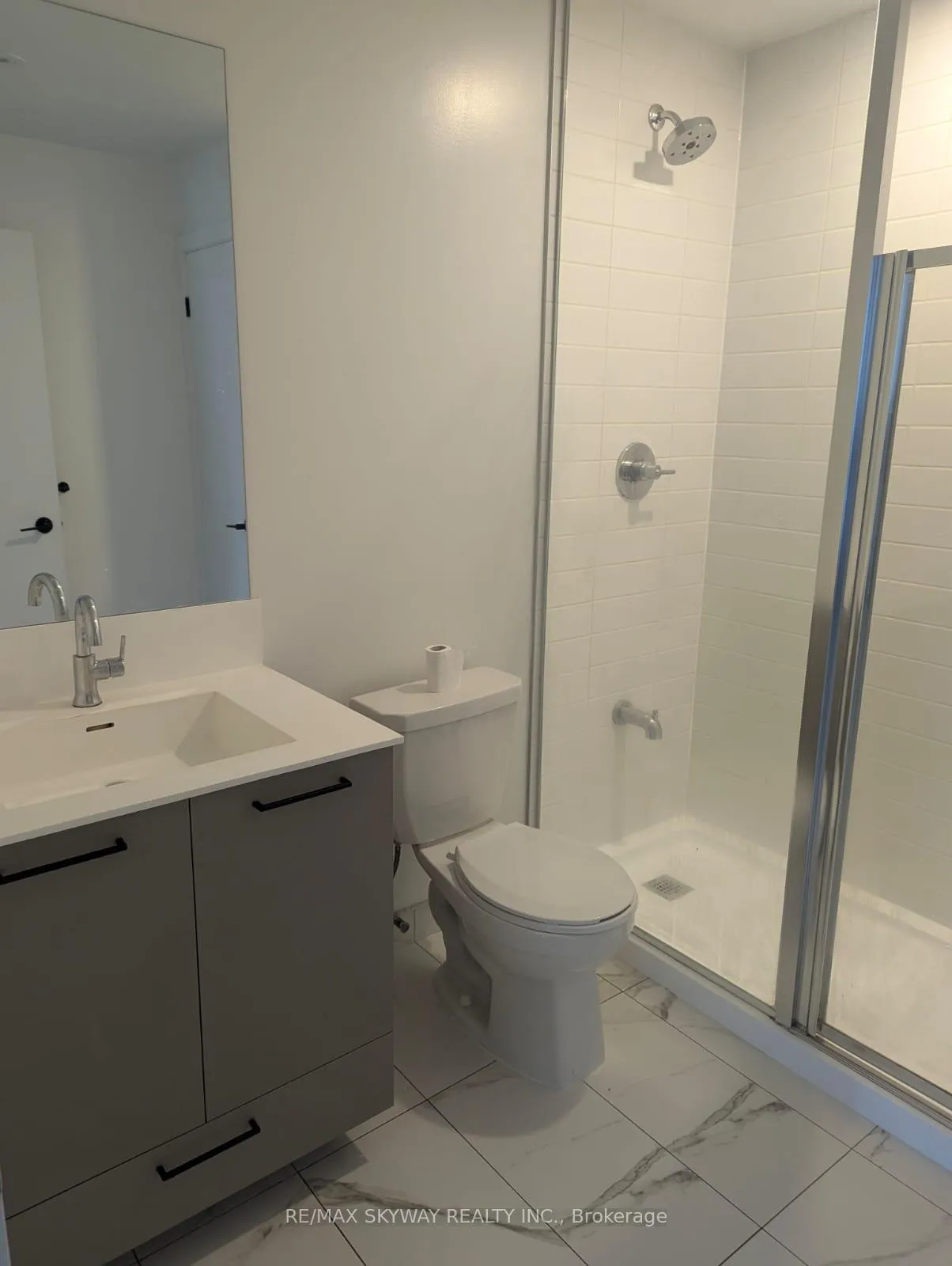 Photo 3 of Unit 203, 10 Lagerfeld Drive, Brampton, Northwest Brampton — HOMEH