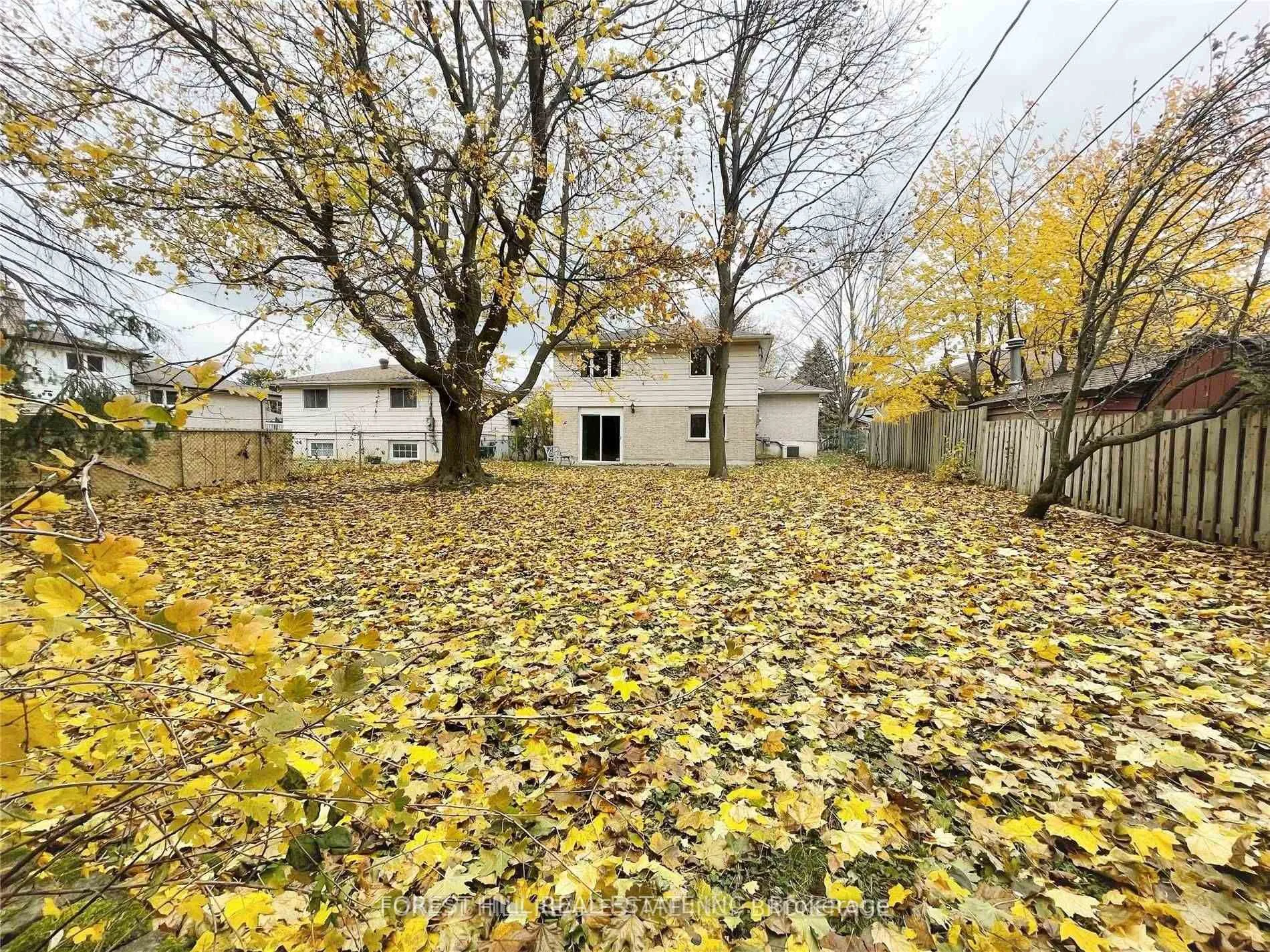Photo 19 of 98 Fred Varley Drive, Markham, Unionville — HOMEH