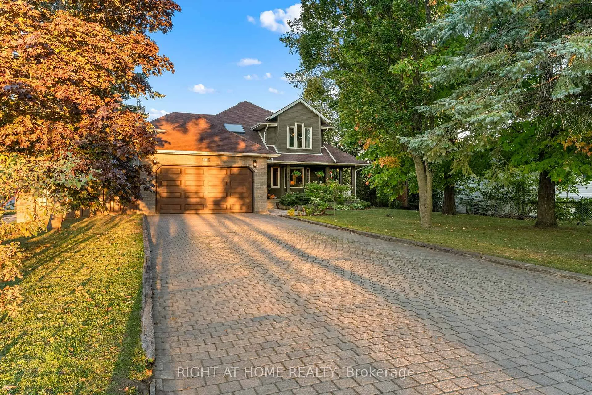 Photo 2 of 2255 Douglas Avenue, Innisfil, Alcona — HOMEH