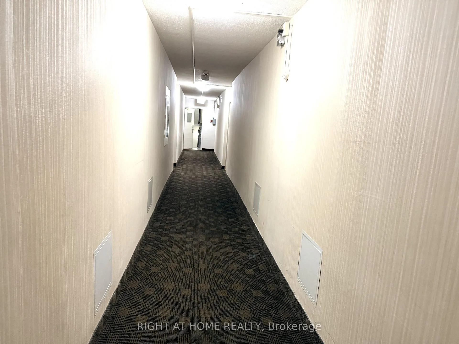 Photo 4 of Unit 106, 5 Massey Square, Toronto, Crescent Town — HOMEH
